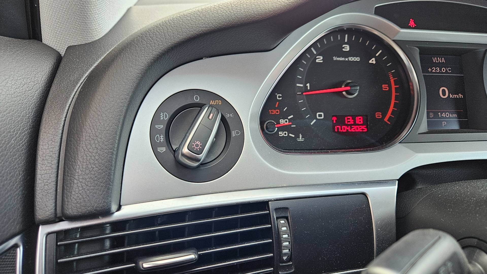 Audi A6 Avant 2.7 TDI multitronic – Obrázok 30