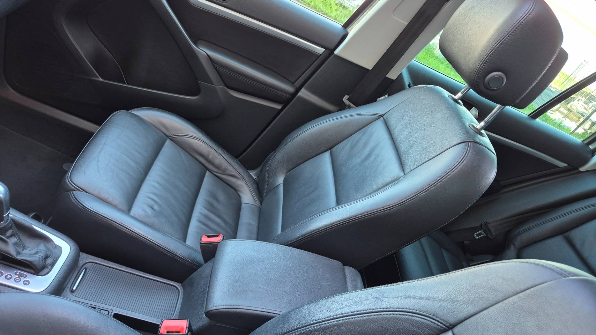 Volkswagen Tiguan 2.0 SCR TDI BMT 4-Motion Sport&Style DSG EU6 – Obrázok 29