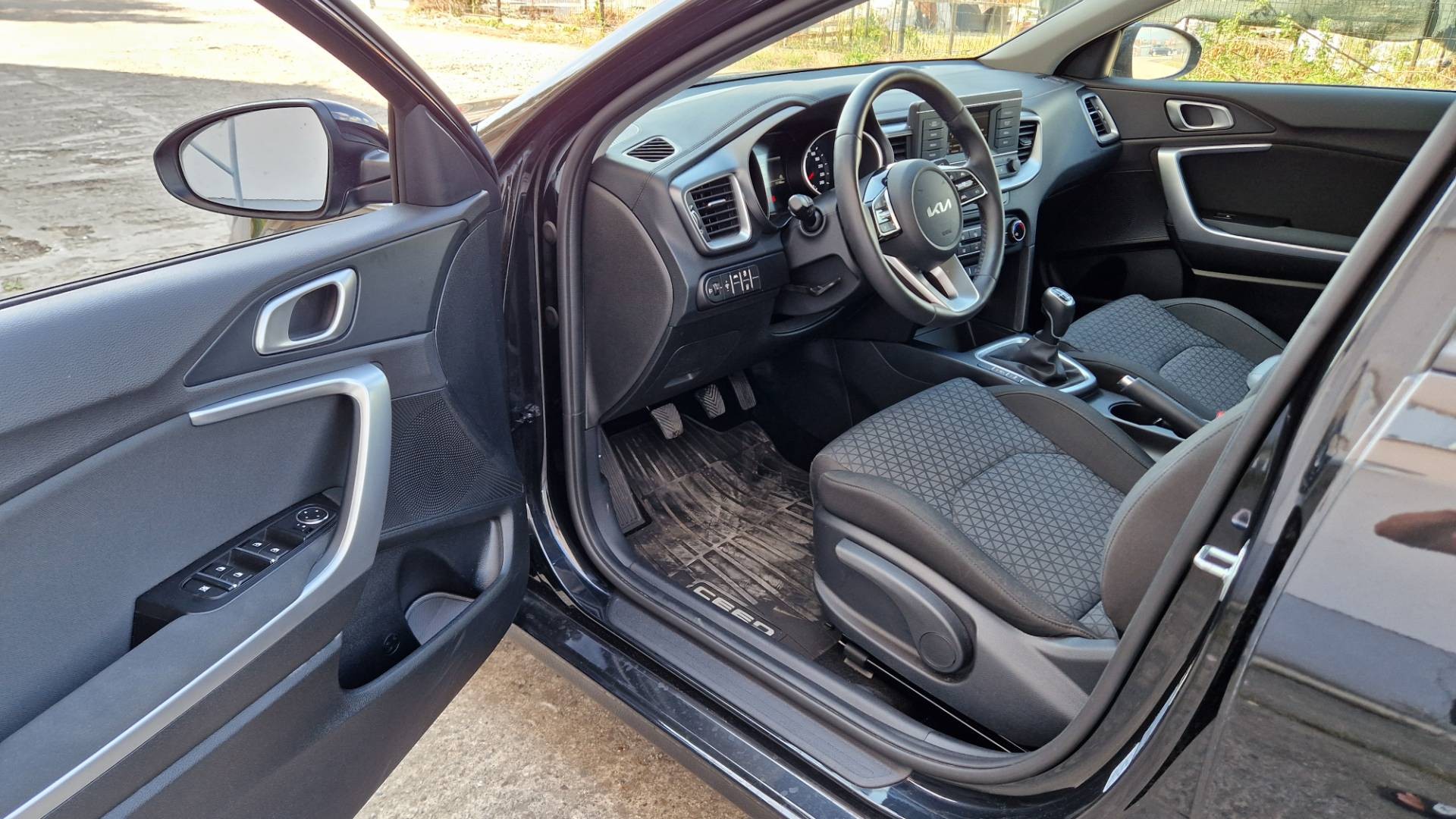 Kia Ceed 1.0 T-GDi Silver – Obrázok 21