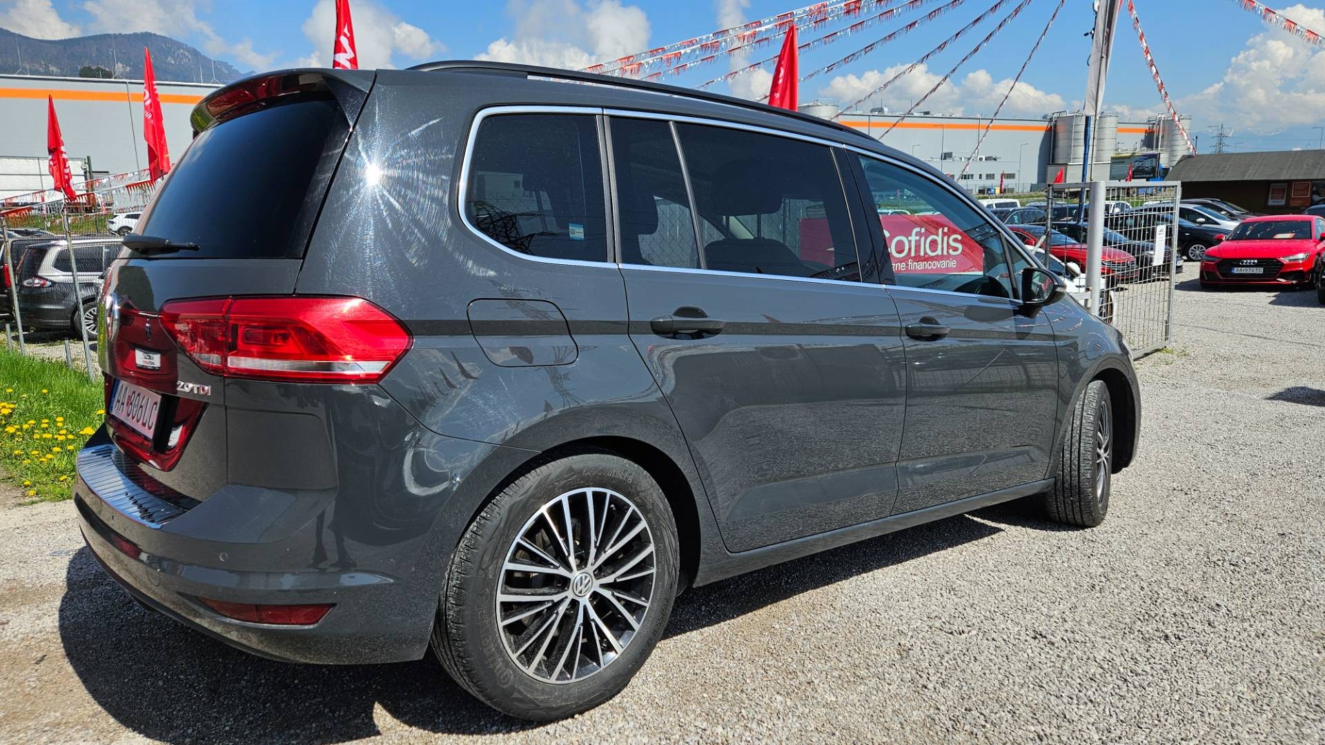 Volkswagen Touran 2.0 TDI SCR BMT 190k Highline DSG EU6 – Obrázok 5