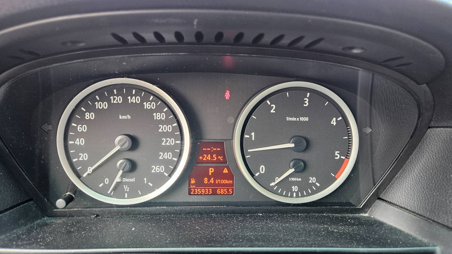 BMW Rad 5 Touring 530 xdT A/T – Obrázok 33