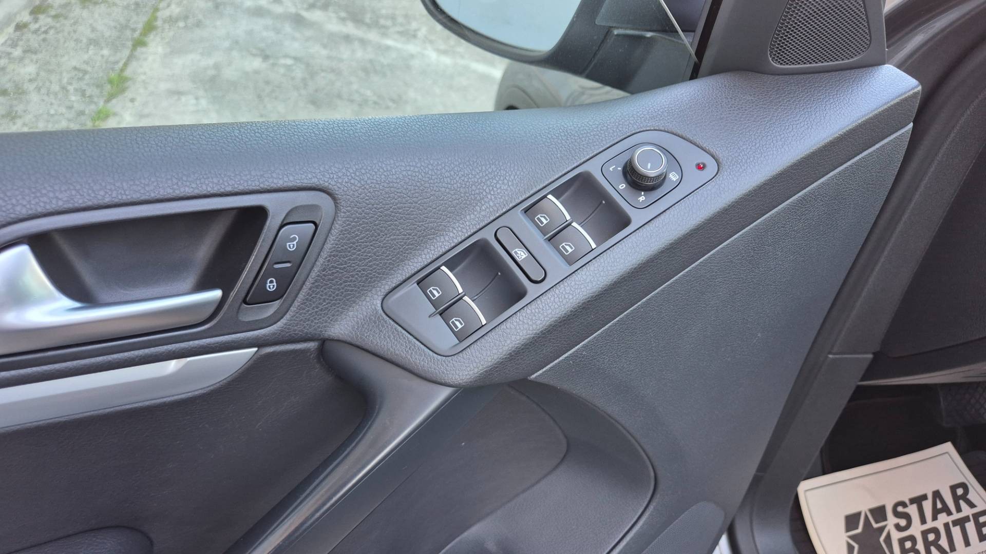 Volkswagen Tiguan 2.0 SCR TDI BMT 4-Motion Sport&Style DSG EU6 – Obrázok 33