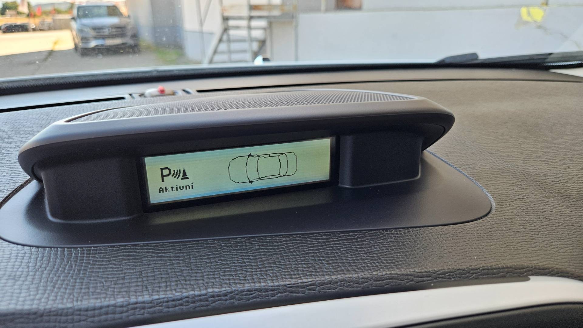 Volvo XC60 D5 (151kW) AWD Summum Geartronic – Obrázok 37