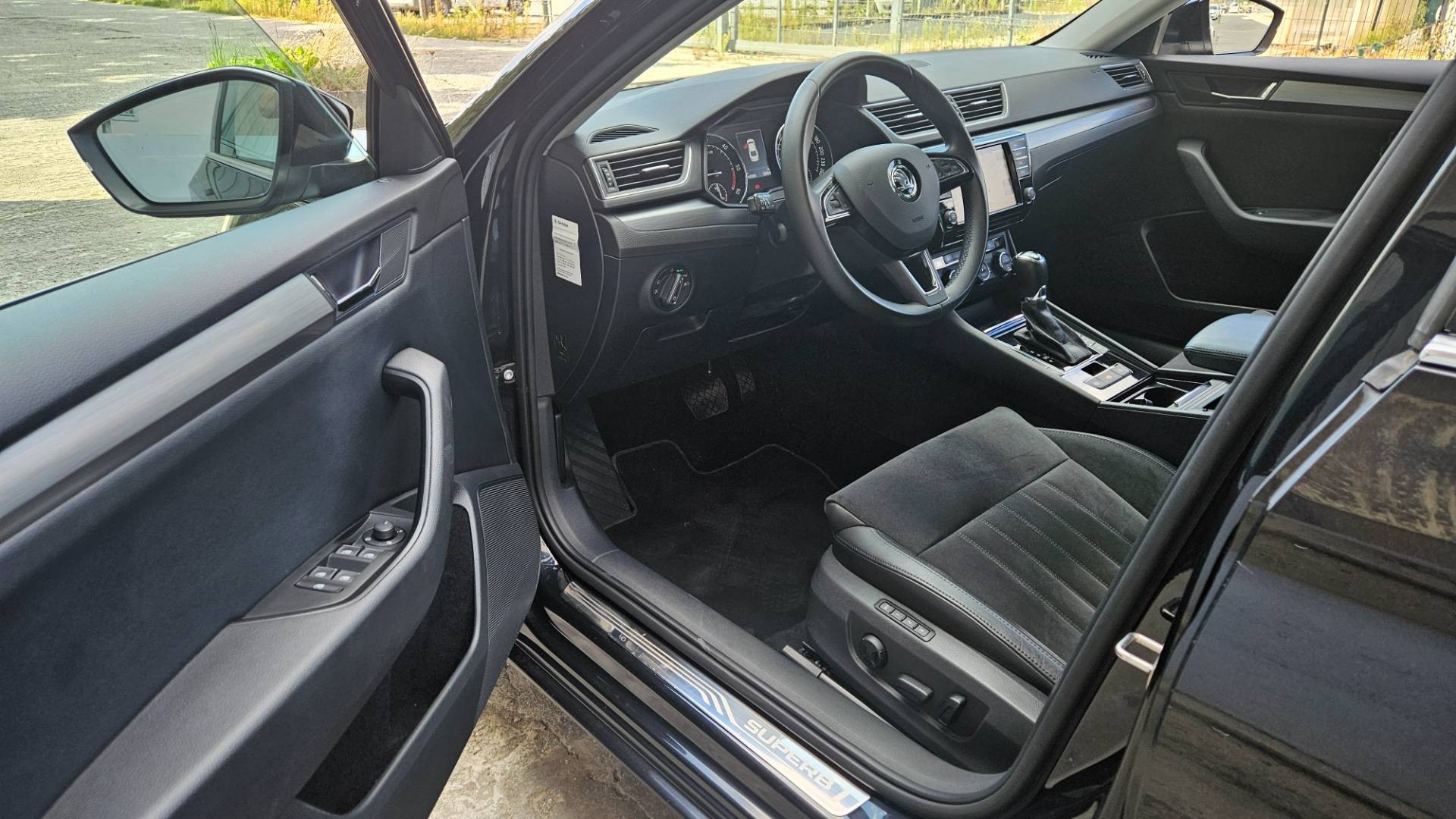 Škoda Superb 2.0 TDI 190k 4x4 Style DSG EU6 – Obrázok 23