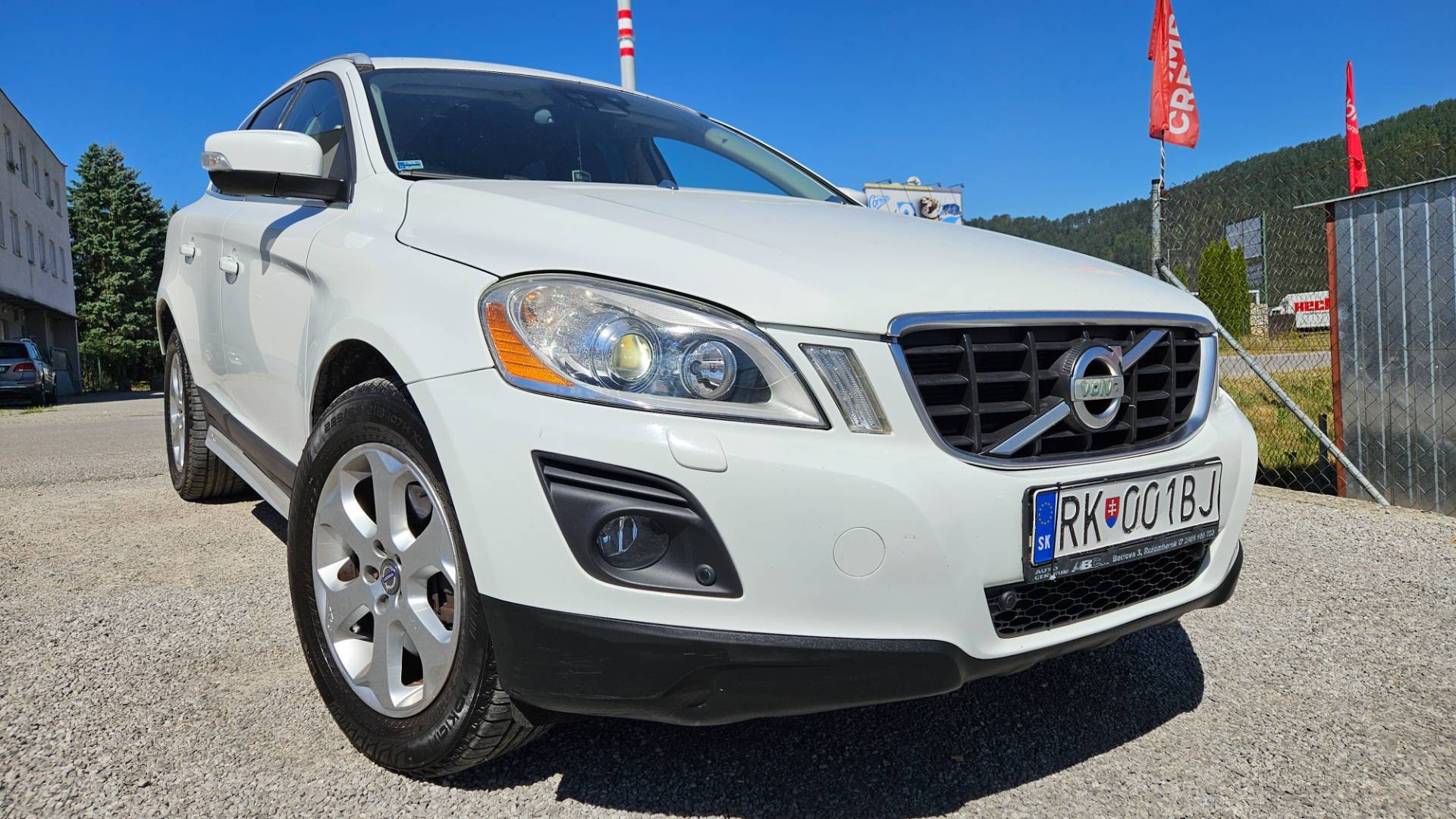 Volvo XC60 D5 (151kW) AWD Summum Geartronic – Obrázok 3