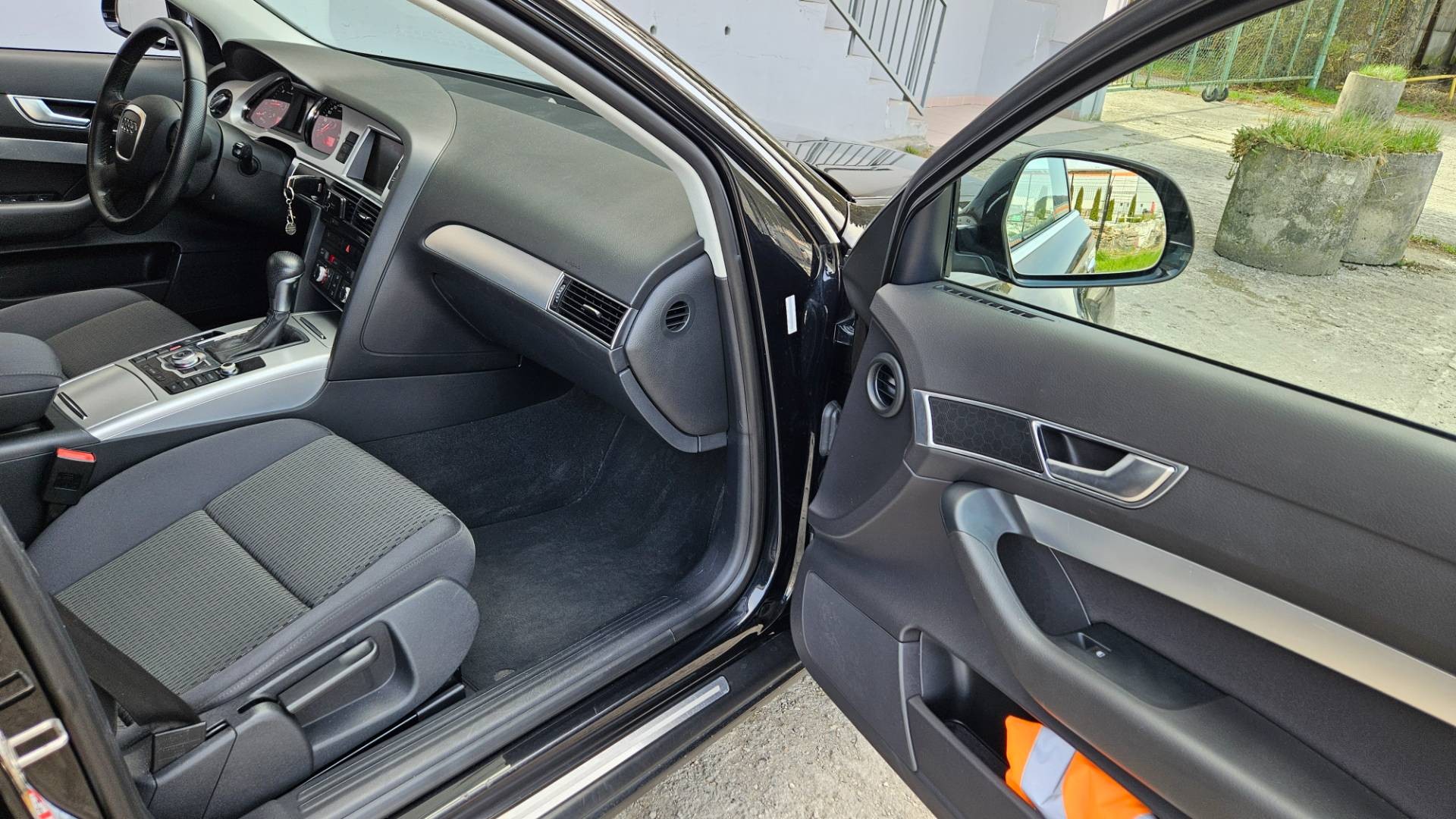 Audi A6 Avant 2.7 TDI multitronic – Obrázok 24