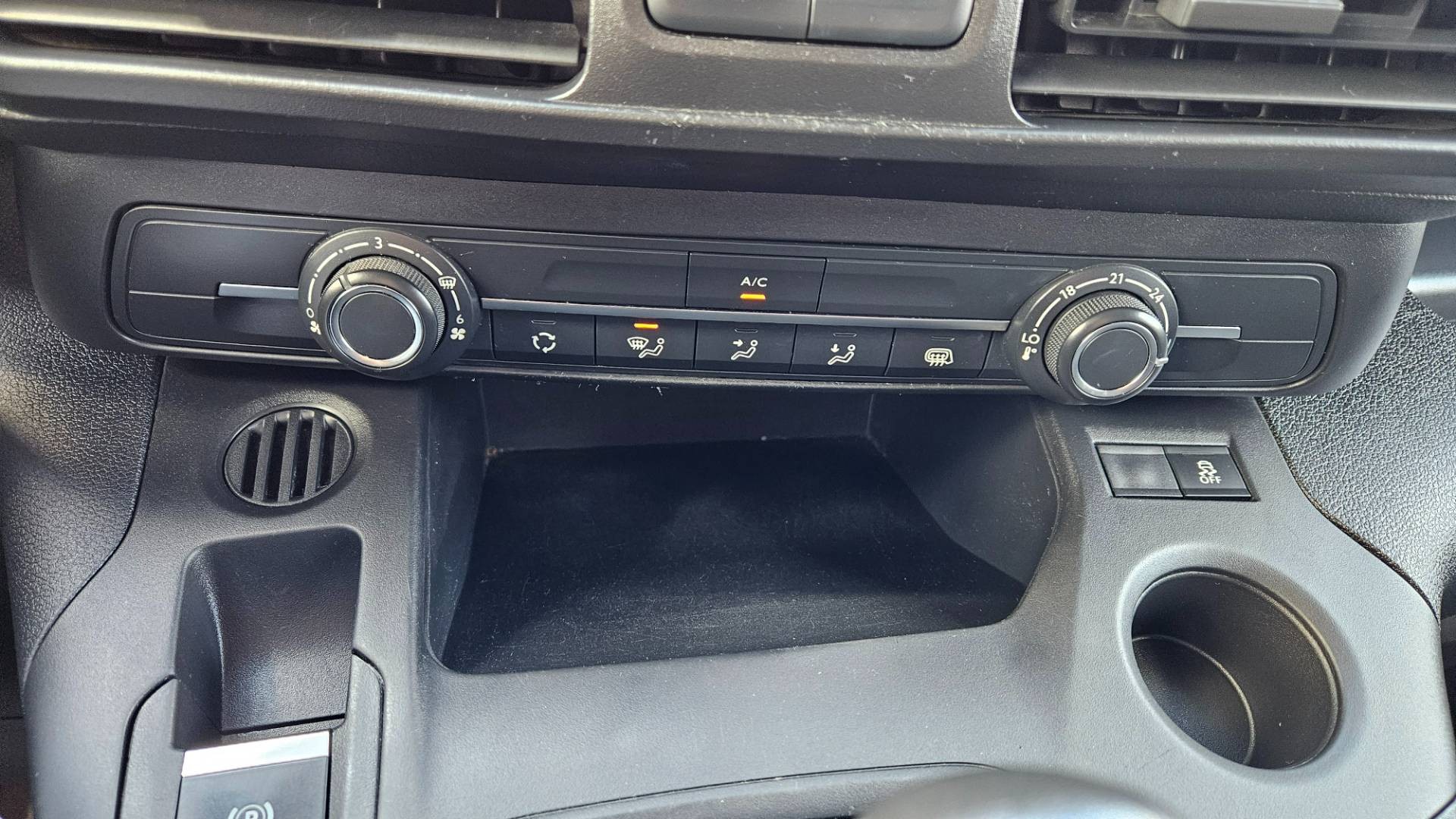 Citroën Berlingo Van 1.5 BlueHDi 102 L2 1000 Club – Obrázok 16