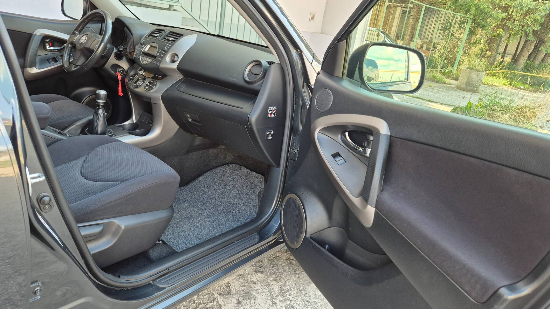 Toyota RAV4 2.2 D-4D 135 Base – Obrázok 34