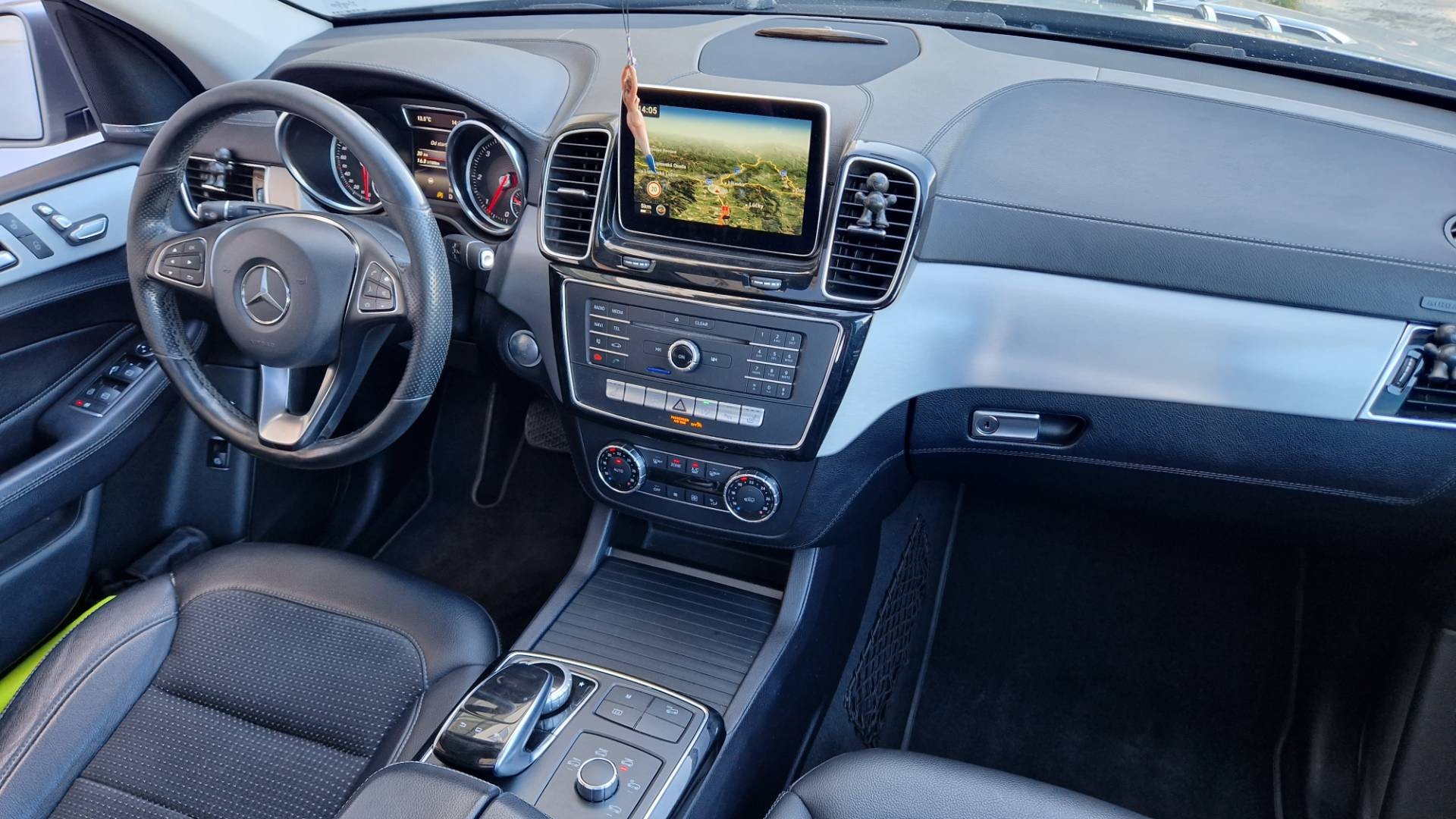 Mercedes-Benz GLE SUV 350d 4matic A/T – Obrázok 46