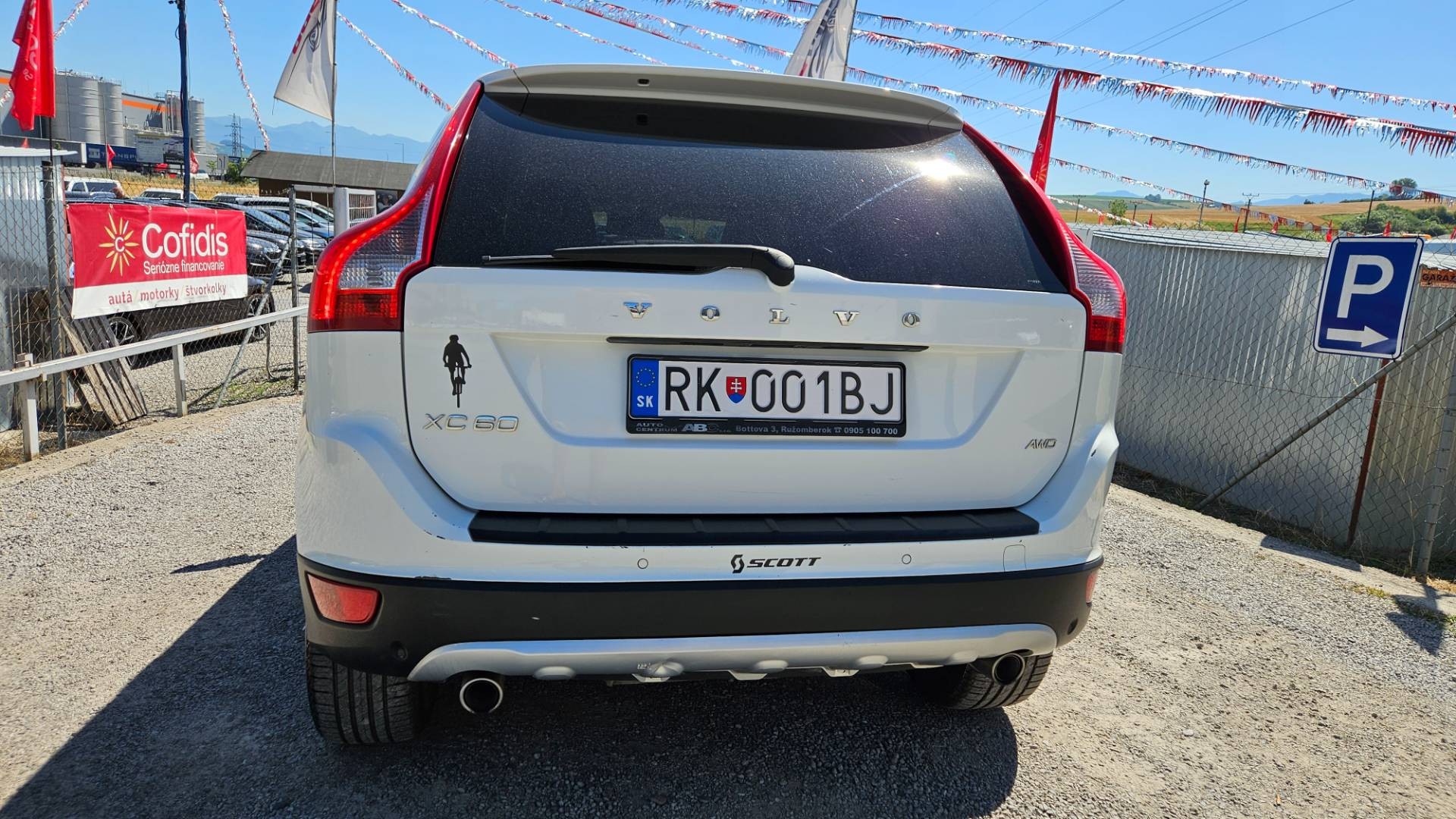 Volvo XC60 D5 (151kW) AWD Summum Geartronic – Obrázok 7