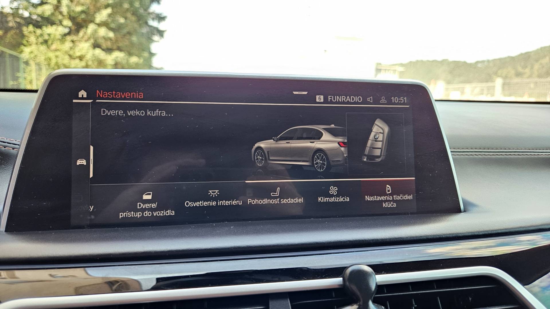 BMW Rad 7 750d xDrive A/T – Obrázok 51