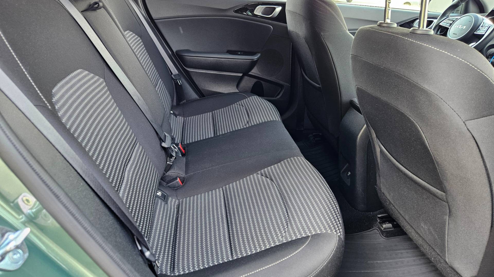 Kia Ceed SW 1.5 T-GDi Gold – Obrázok 13