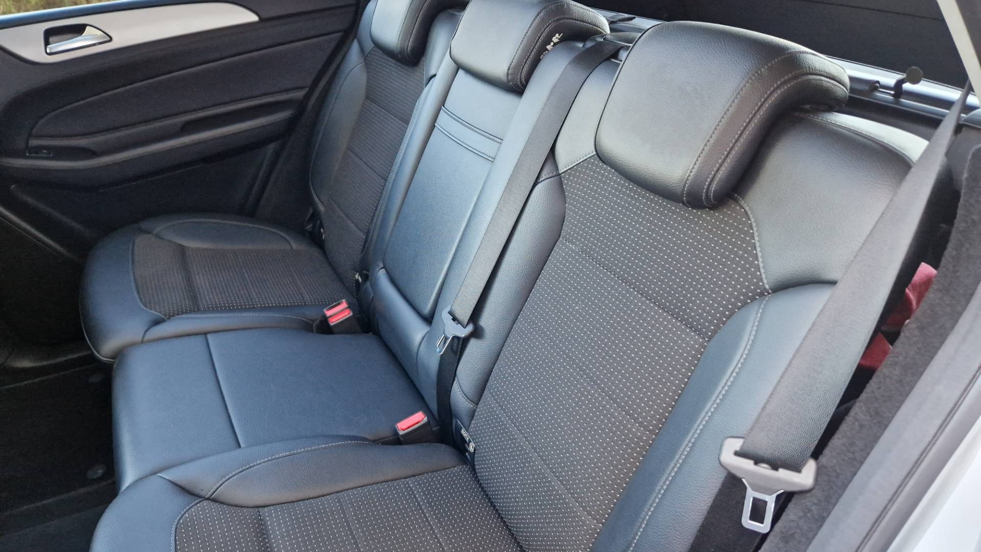 Mercedes-Benz GLE SUV 350d 4matic A/T – Obrázok 30