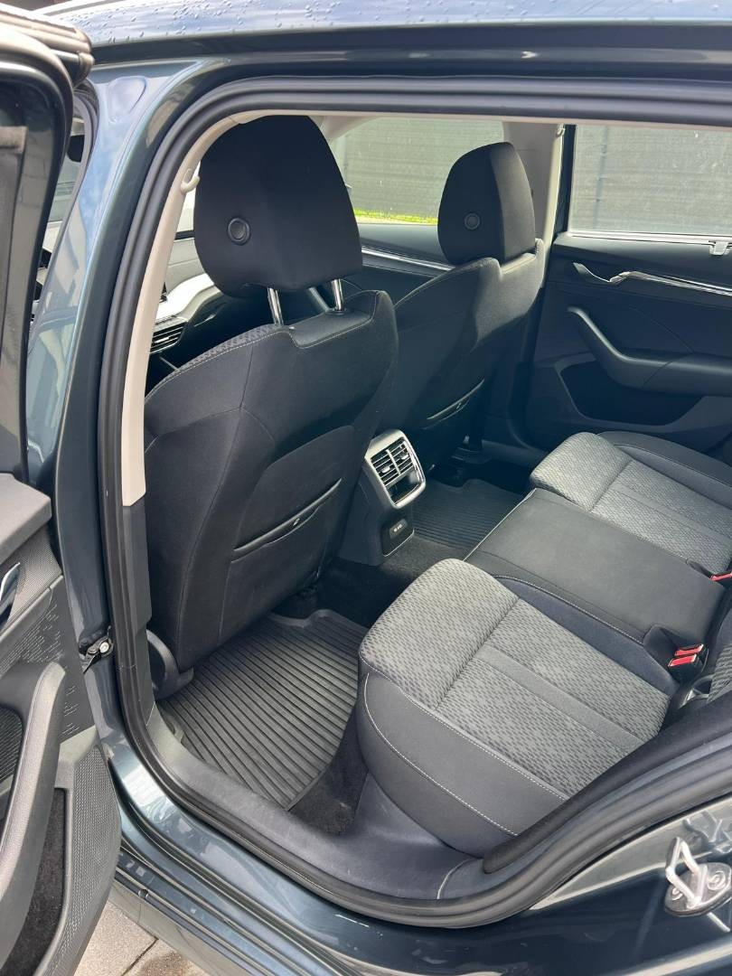 Škoda Octavia Combi 2.0 TDI SCR Style 4x4 DSG – Obrázok 16