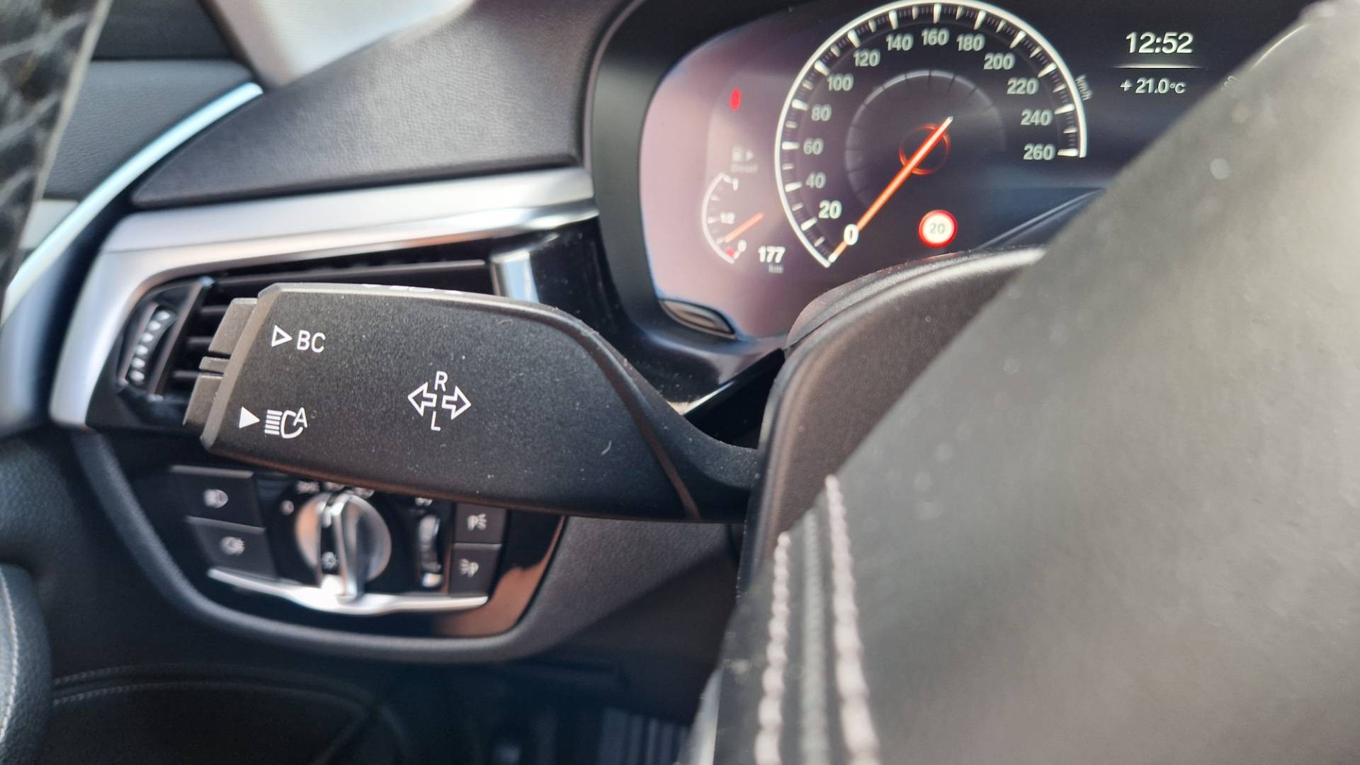 BMW Rad 5 Touring 530d xDrive A/T – Obrázok 50