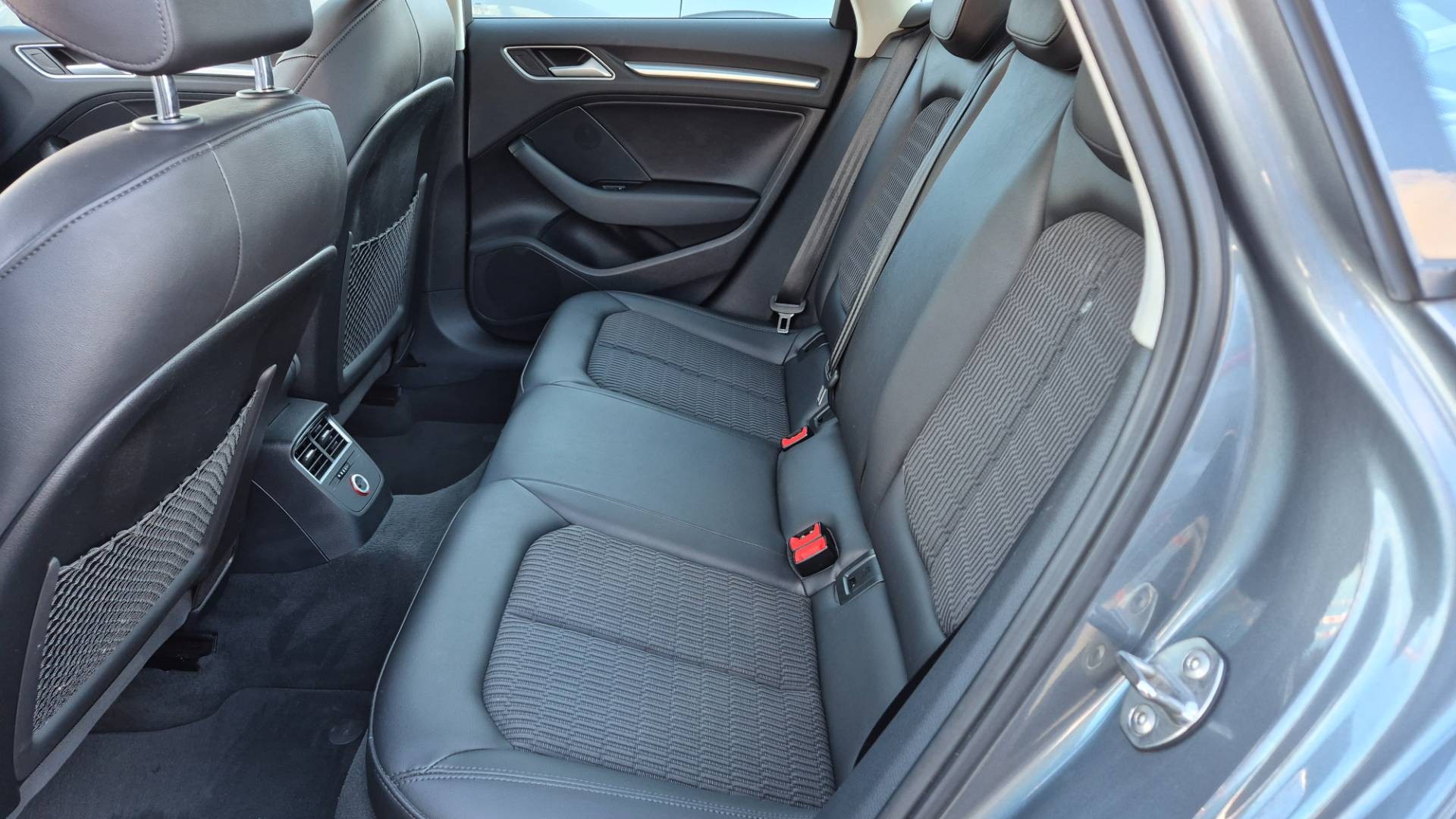 Audi A3 2.0 TDI Attraction – Obrázok 15