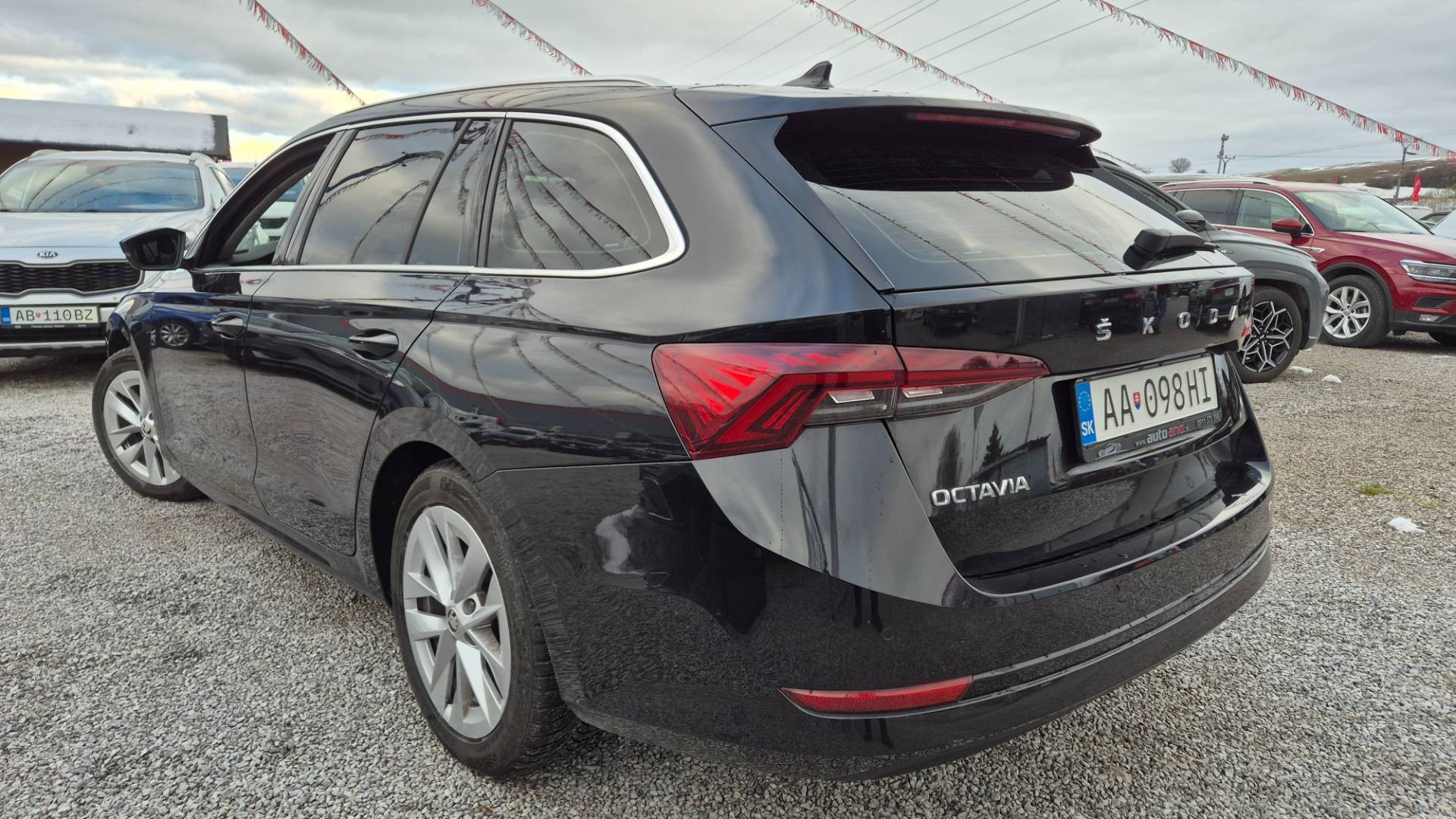 Škoda Octavia Combi 2.0 TDI SCR Style DSG – Obrázok 9