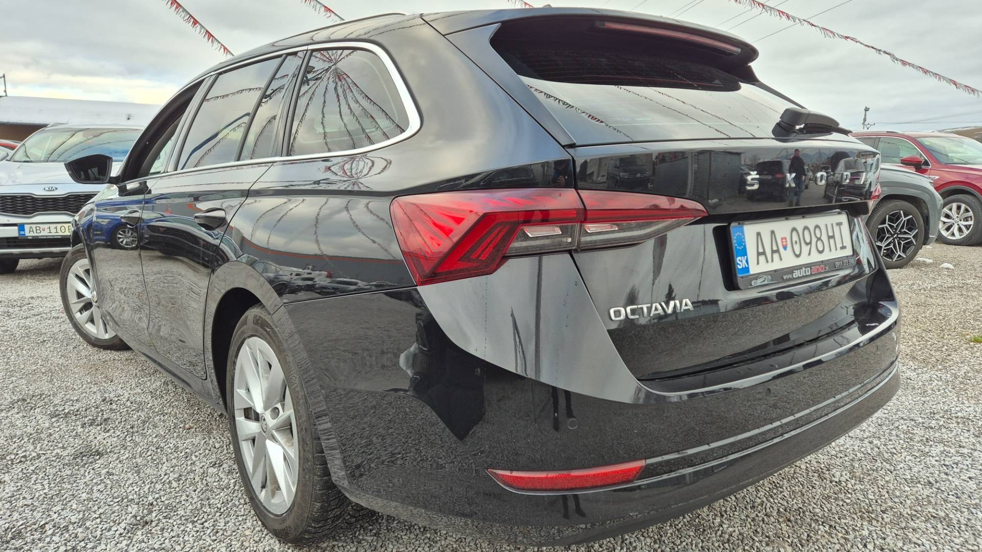 Škoda Octavia Combi 2.0 TDI SCR Style DSG – Obrázok 11