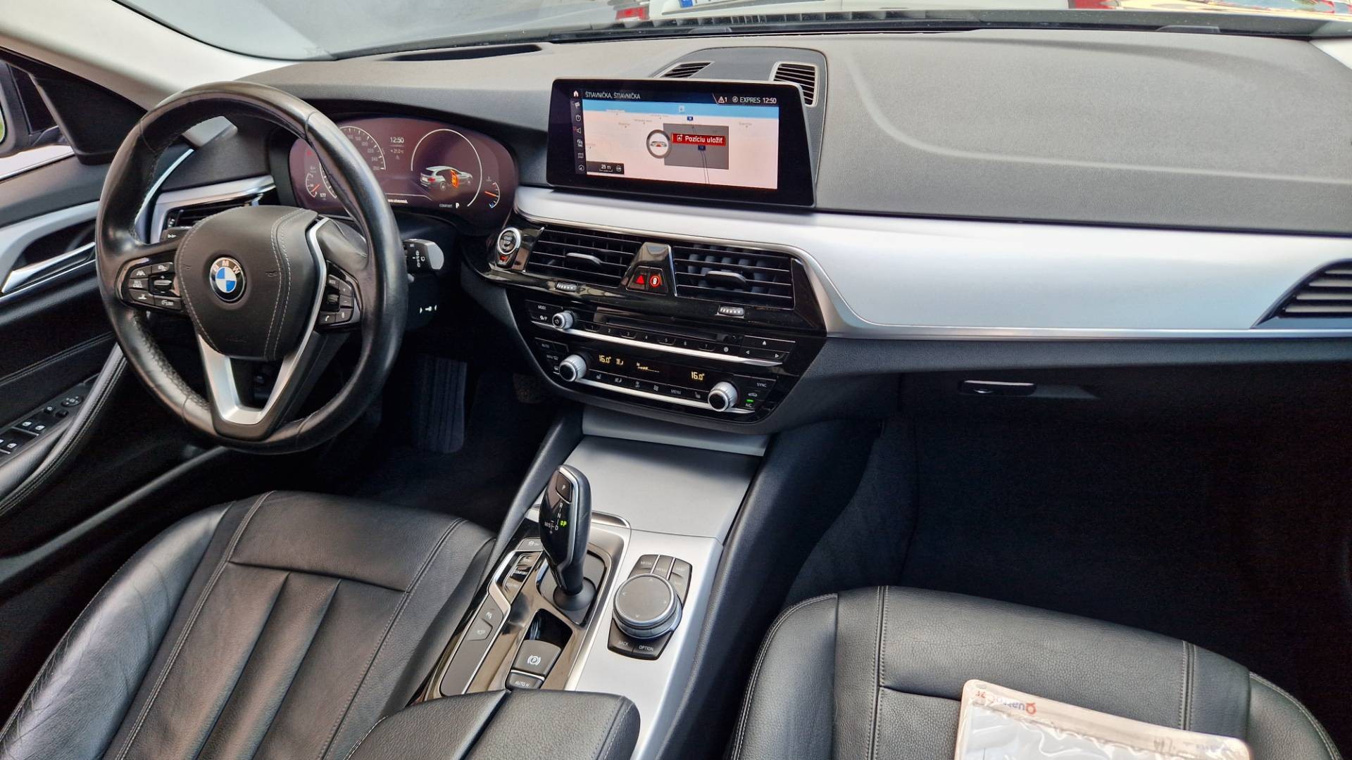 BMW Rad 5 Touring 530d xDrive A/T – Obrázok 40