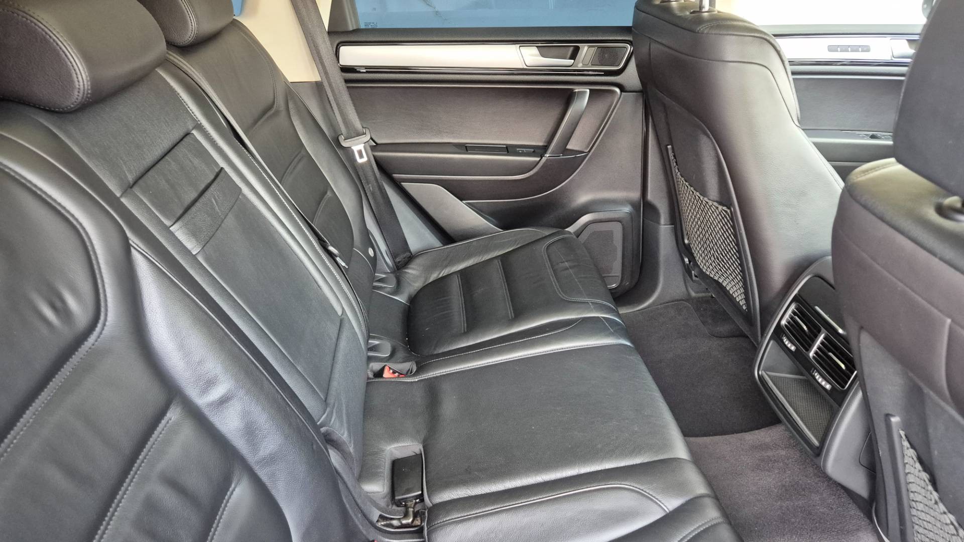 Volkswagen Touareg II 3.0 V6 TDI CARAT EDITION 4MOTION 193kW – Obrázok 23