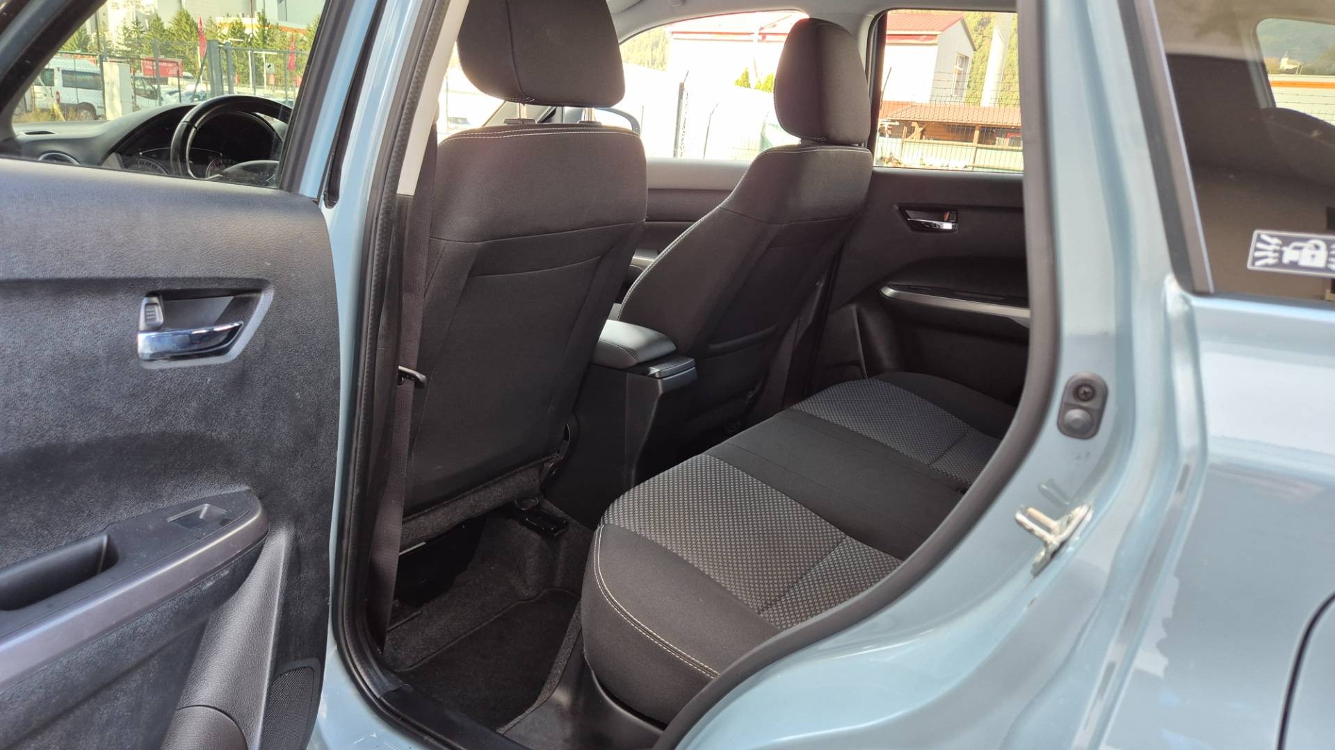 Suzuki Vitara 1.4 BoosterJet Mildhybrid Elegance 4WD – Obrázok 13