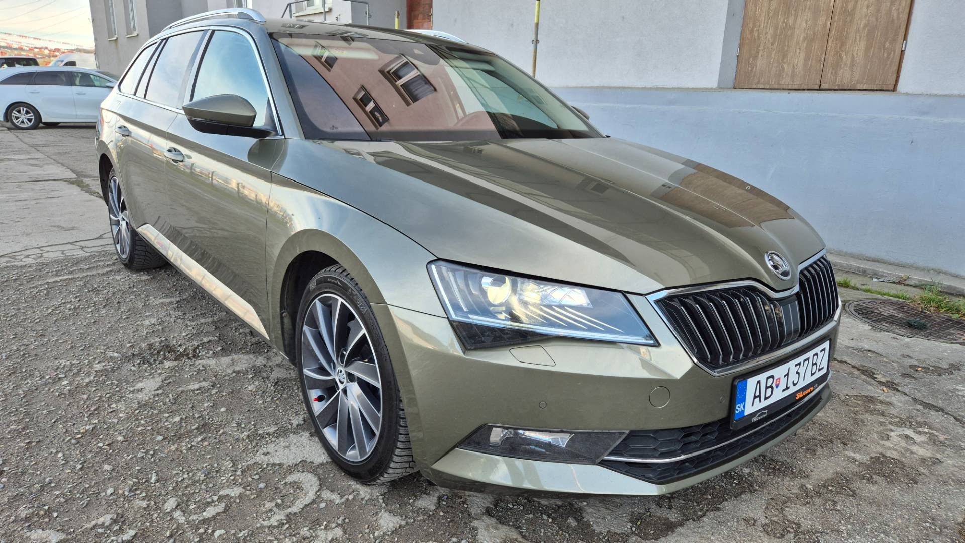 Škoda Superb Combi 2.0 TDI 190k 4x4 Style DSG EU6 – Obrázok 45