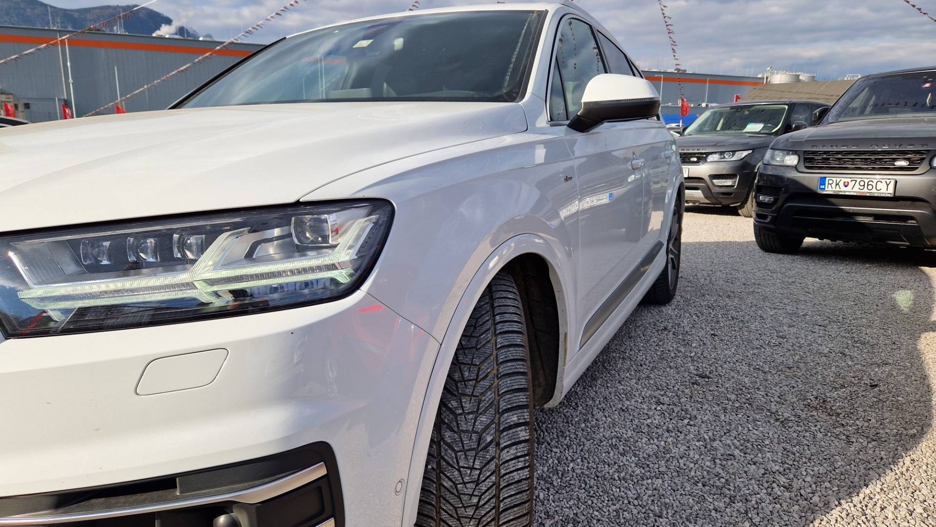 Audi Q7 3.0 TDI 272K QUATTTRO S-LINE 8 ST – Obrázok 12