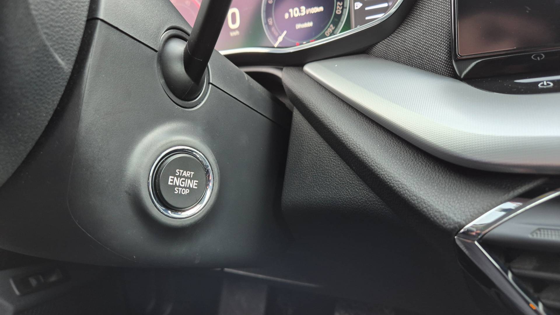 Škoda Octavia Combi 2.0 TDI SCR Style DSG – Obrázok 45