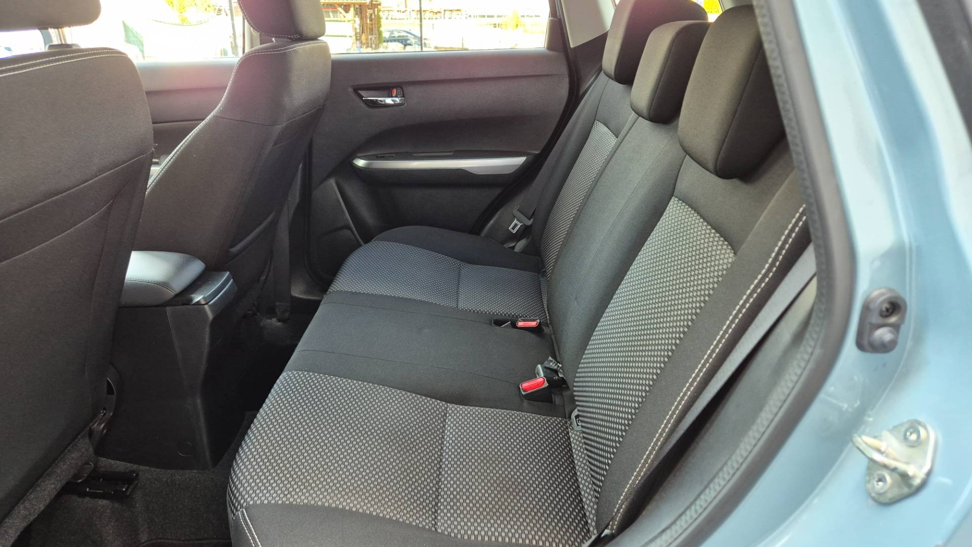 Suzuki Vitara 1.4 BoosterJet Mildhybrid Elegance 4WD – Obrázok 14