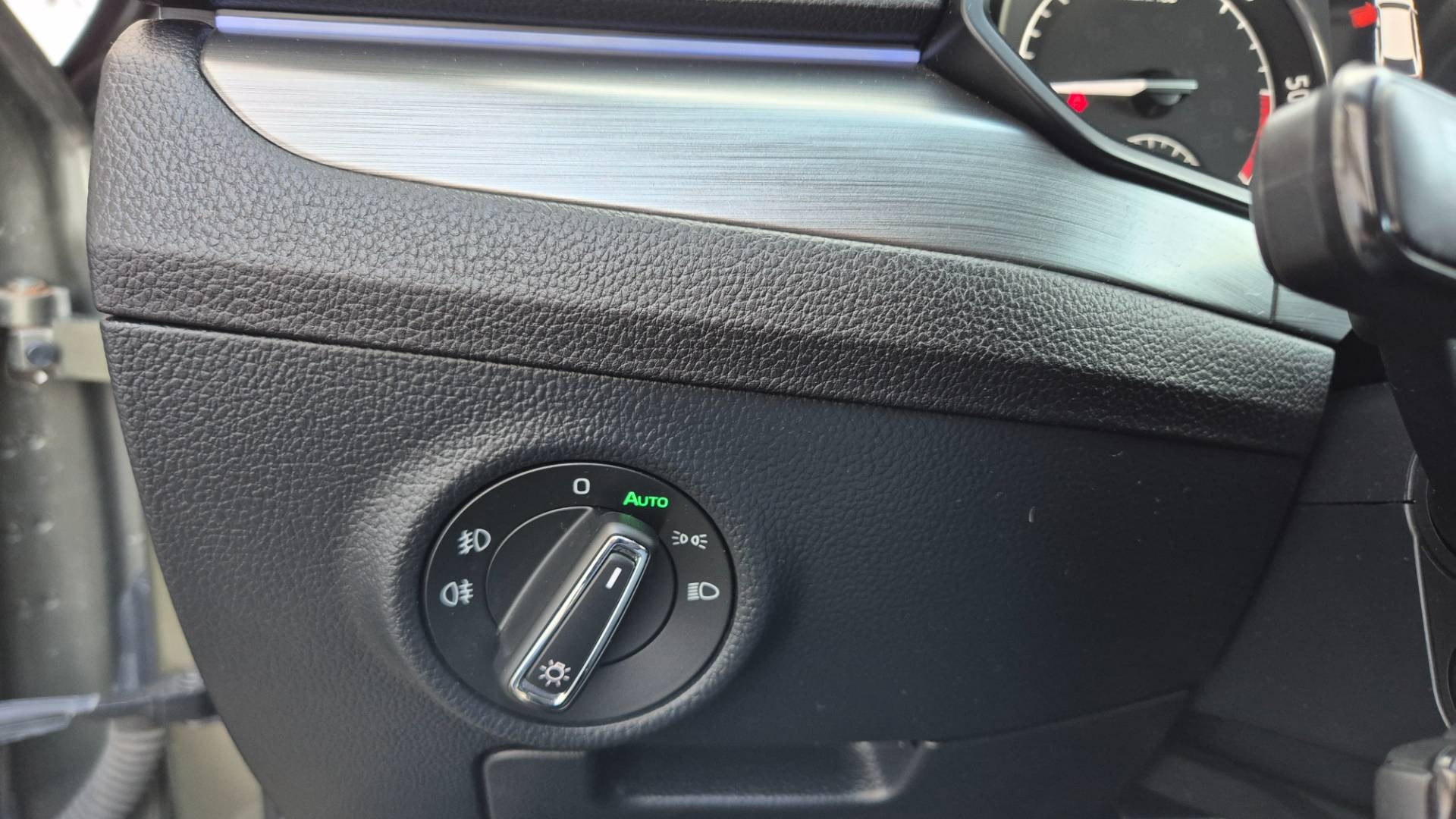 Škoda Superb Combi 2.0 TDI 190k 4x4 Style DSG EU6 – Obrázok 28