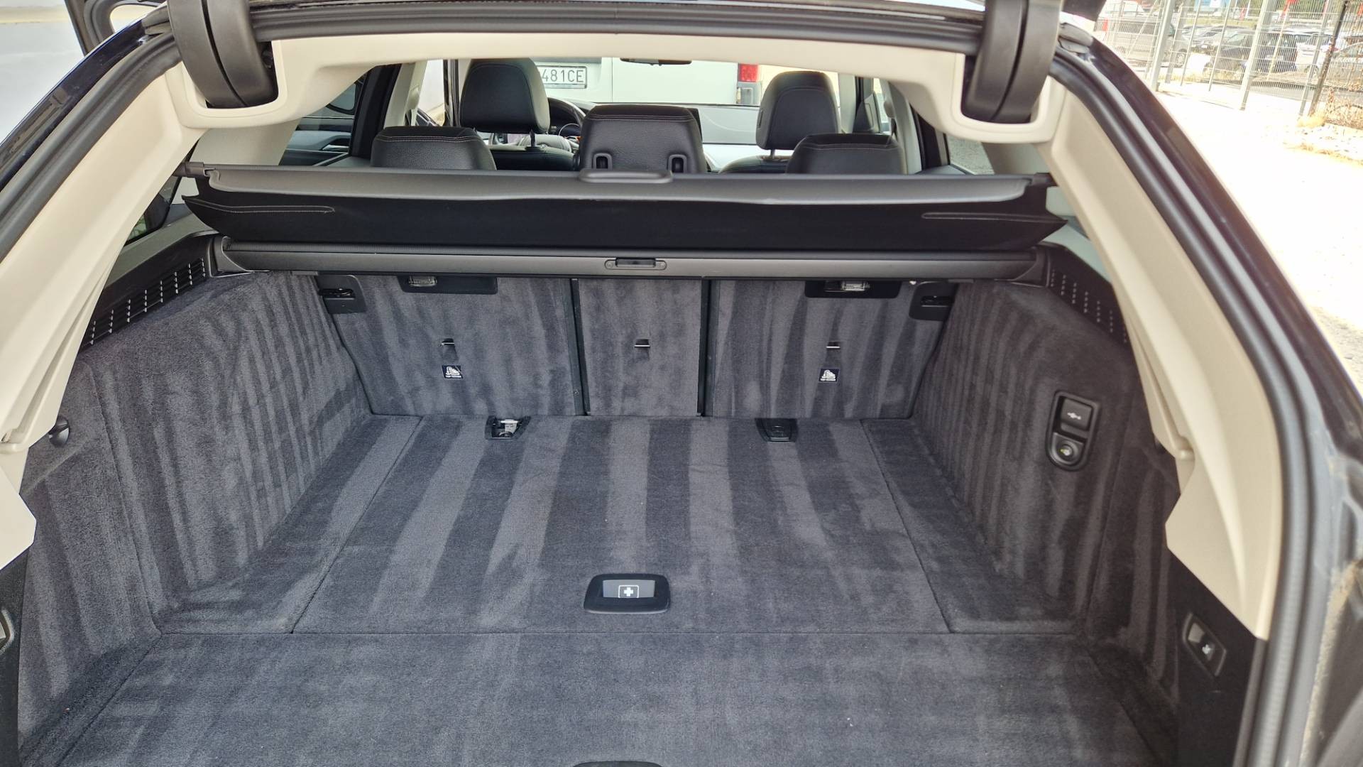 BMW Rad 5 Touring 530d xDrive A/T – Obrázok 23