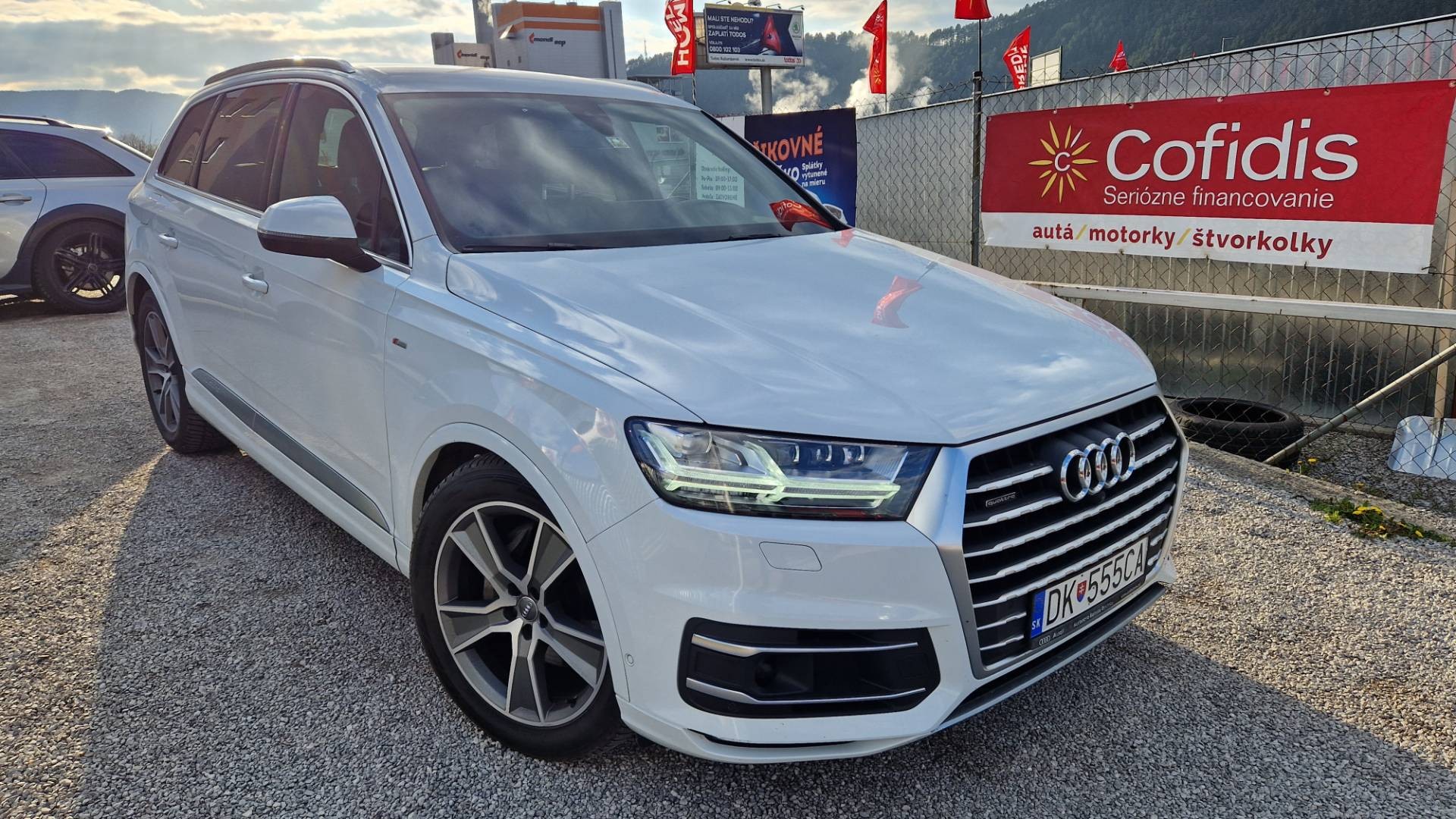 Audi Q7 3.0 TDI 272K QUATTTRO S-LINE 8 ST – Obrázok 18