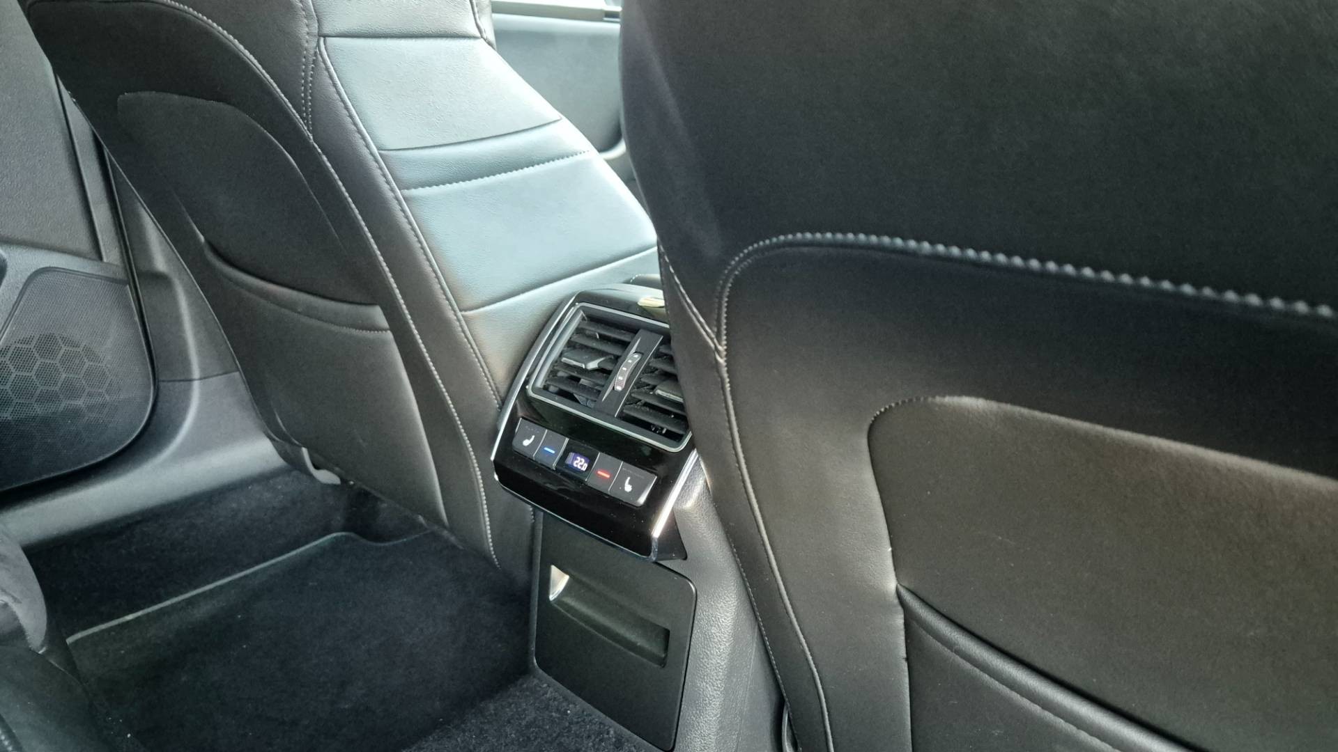 Škoda Superb Combi 2.0 TDI 190k 4x4 Style DSG EU6 – Obrázok 20