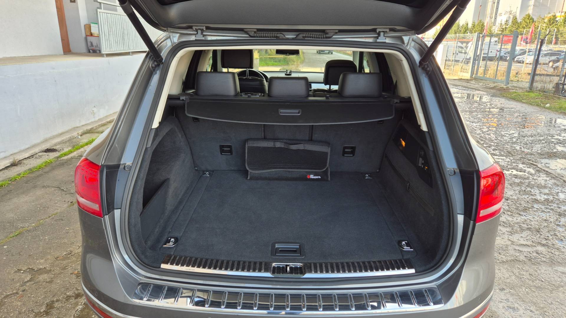 Volkswagen Touareg II 3.0 V6 TDI CARAT EDITION 4MOTION 193kW – Obrázok 17