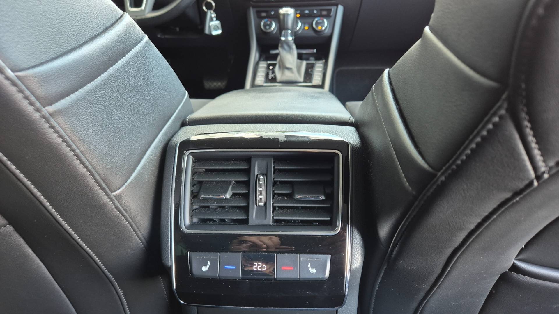 Škoda Superb Combi 2.0 TDI 190k 4x4 Style DSG EU6 – Obrázok 22