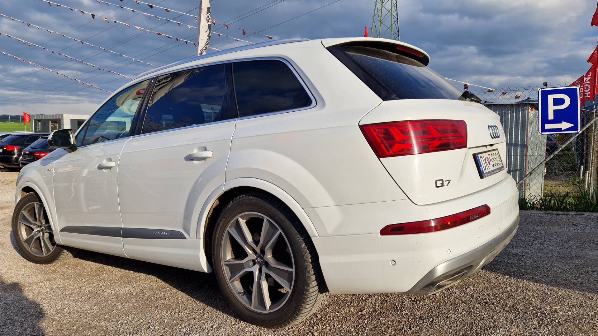 Audi Q7 3.0 TDI 272K QUATTTRO S-LINE 8 ST – Obrázok 19