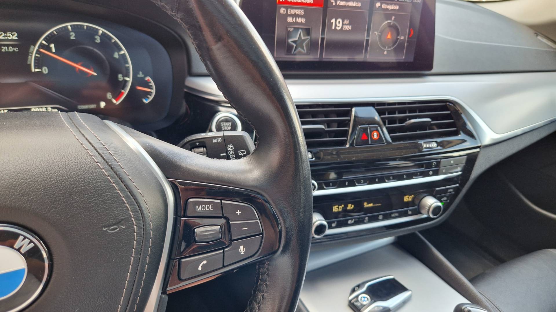 BMW Rad 5 Touring 530d xDrive A/T – Obrázok 48