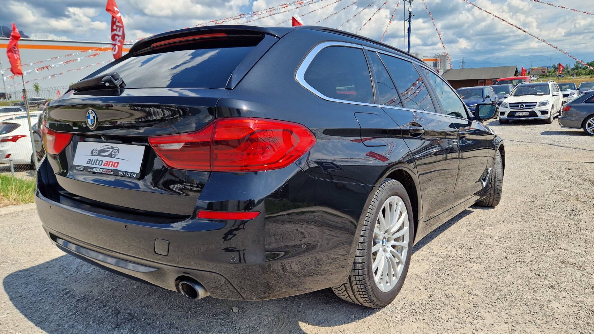 BMW Rad 5 Touring 530d xDrive A/T – Obrázok 7