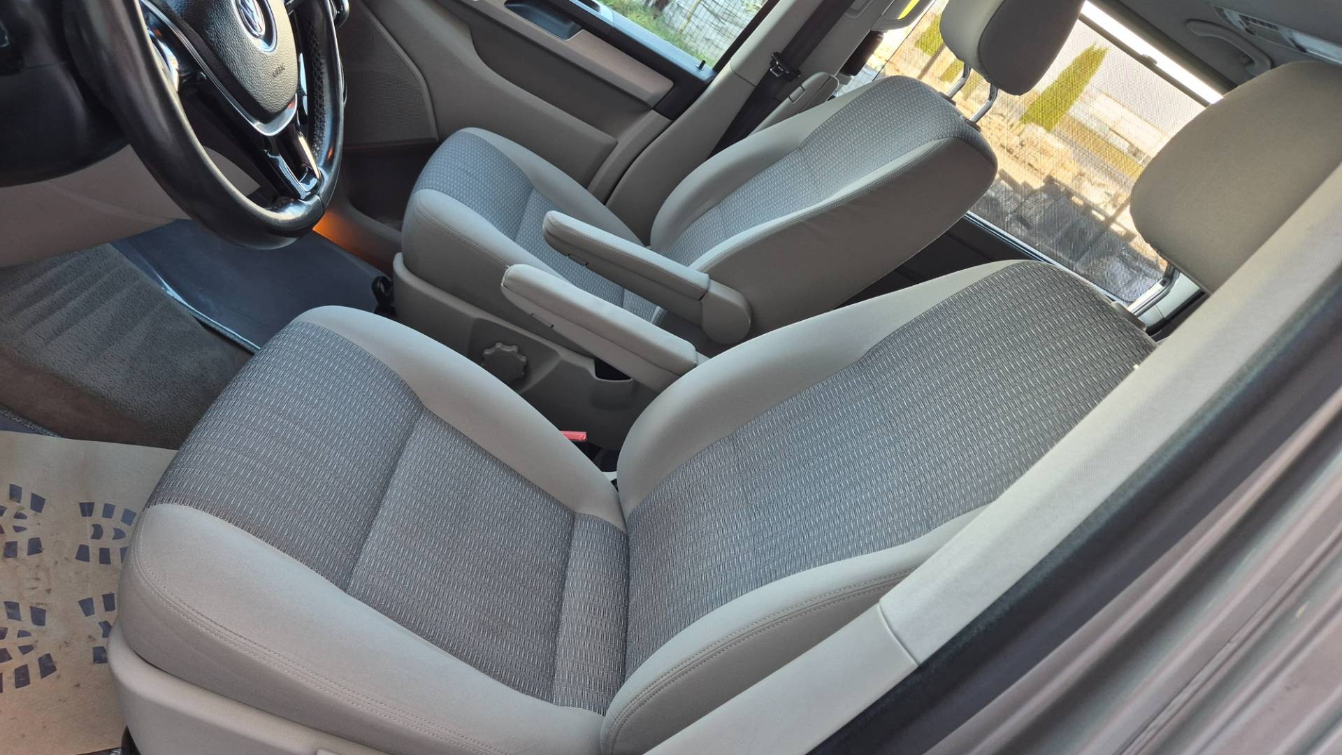 Volkswagen Multivan 2.0 TSI BMT Comfortline DSG – Obrázok 22