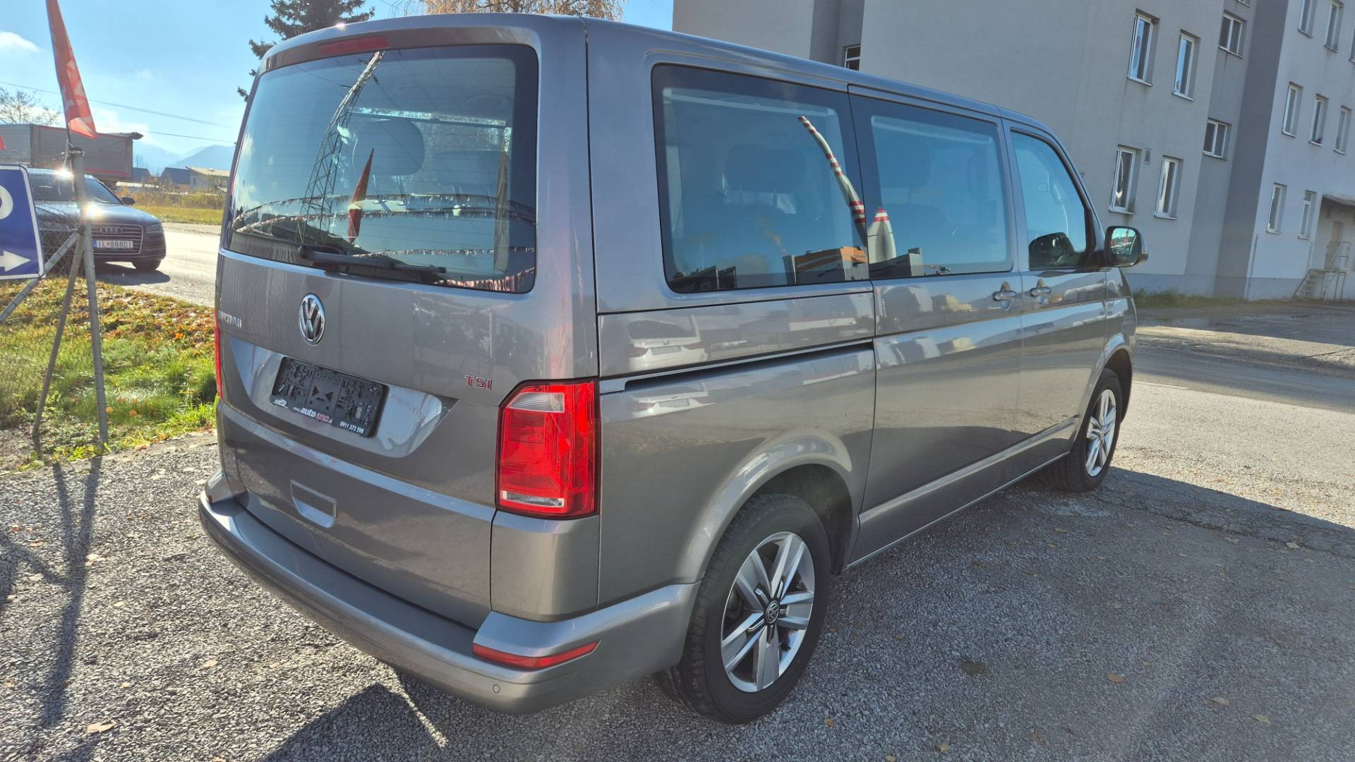 Volkswagen Multivan 2.0 TSI BMT Comfortline DSG – Obrázok 6