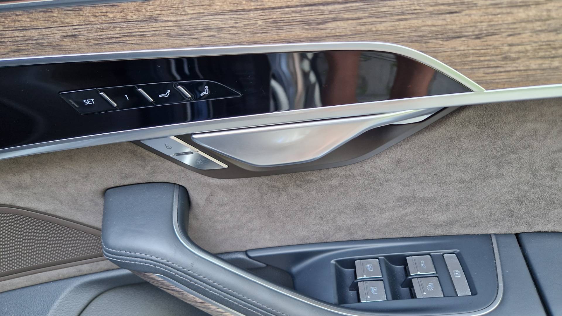 Audi A8 Long 55 3.0 TFSI V6 quattro tiptronic. – Obrázok 21