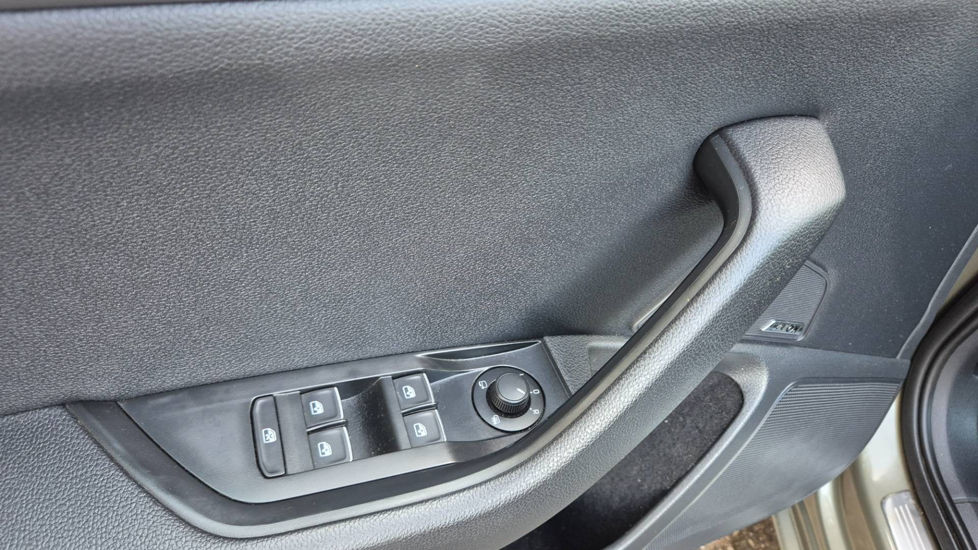 Škoda Superb Combi 2.0 TDI 190k 4x4 Style DSG EU6 – Obrázok 26