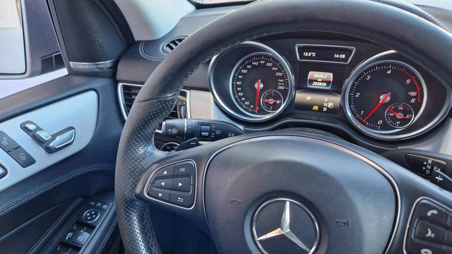 Mercedes-Benz GLE SUV 350d 4matic A/T – Obrázok 57