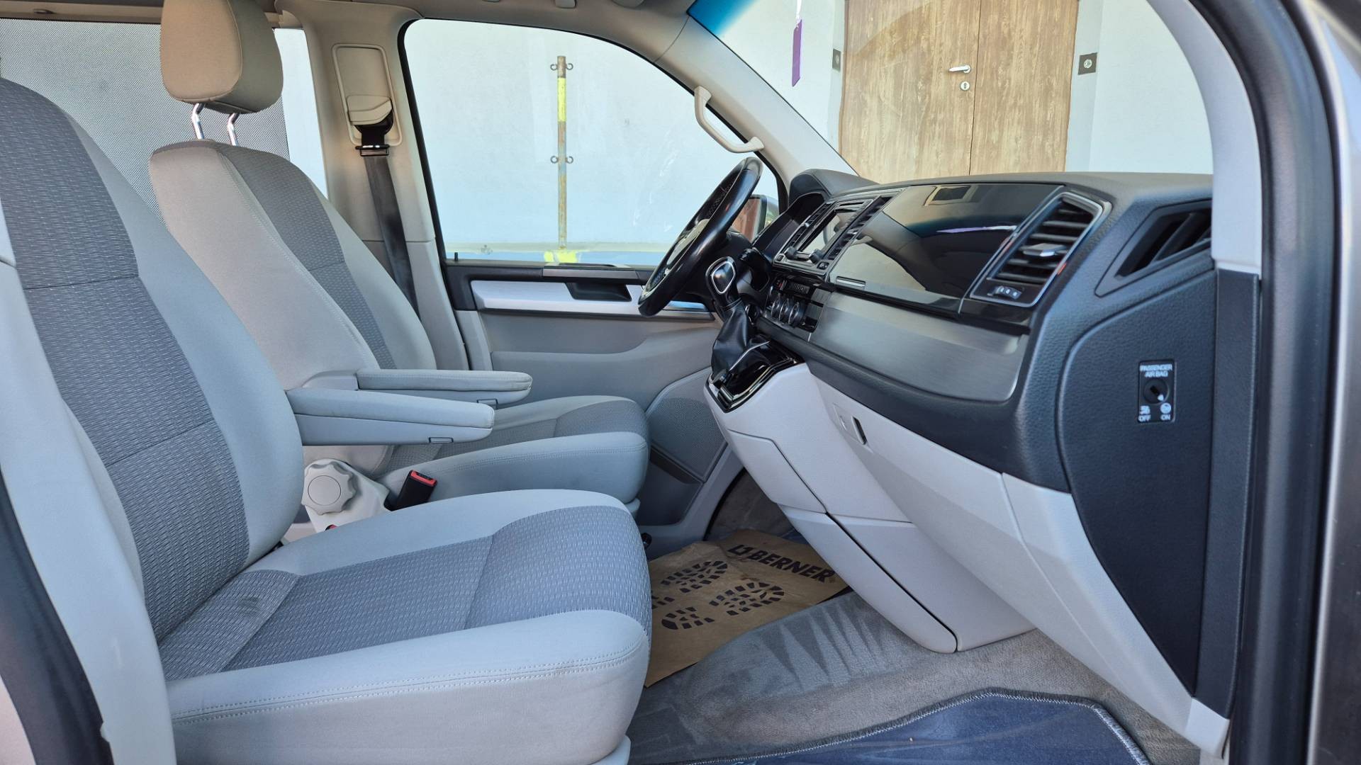 Volkswagen Multivan 2.0 TSI BMT Comfortline DSG – Obrázok 16