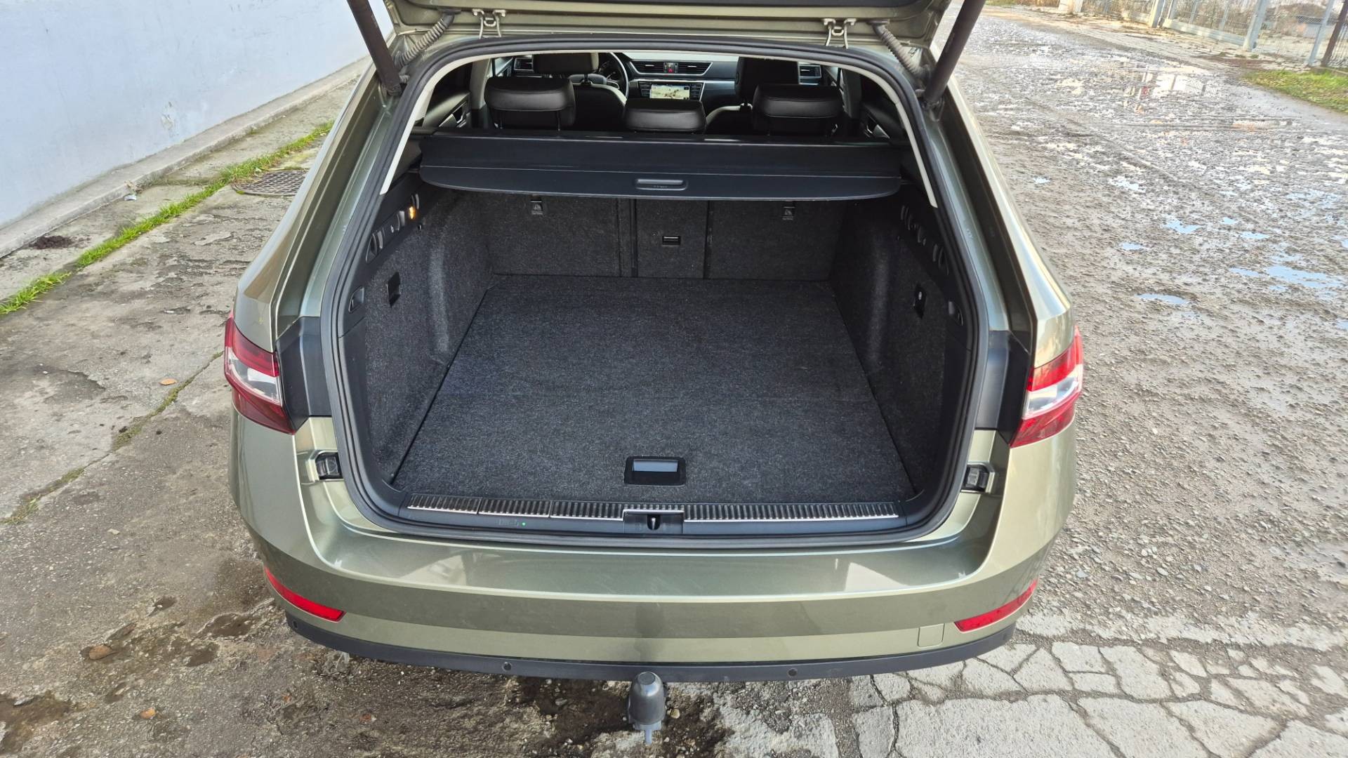 Škoda Superb Combi 2.0 TDI 190k 4x4 Style DSG EU6 – Obrázok 15