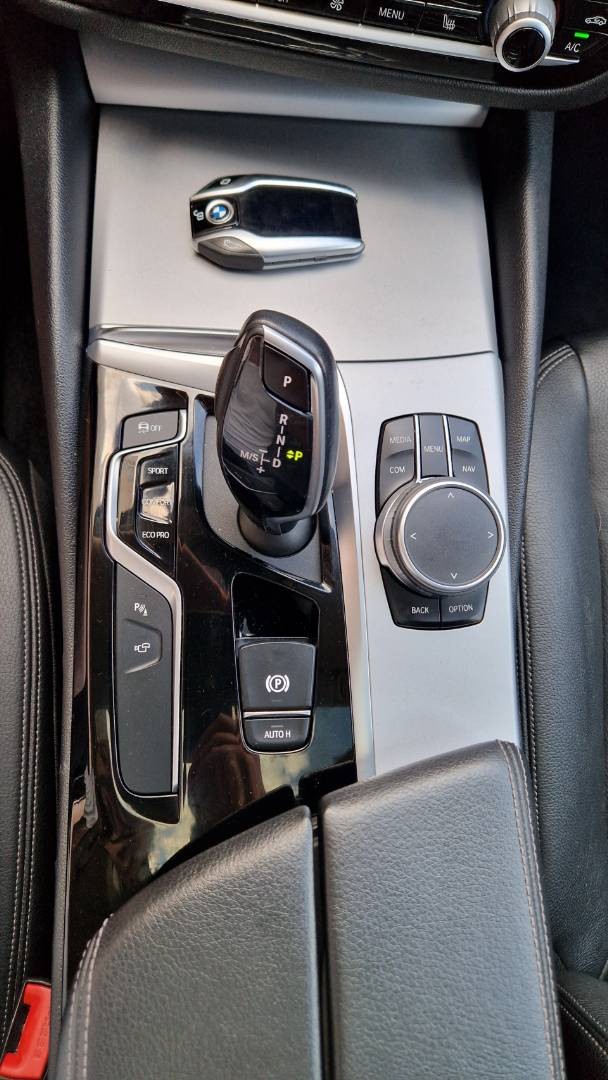 BMW Rad 5 Touring 530d xDrive A/T – Obrázok 46