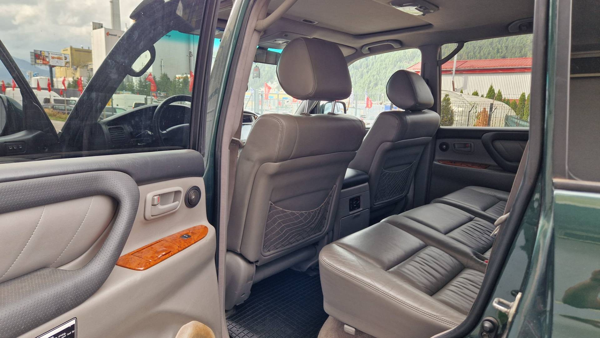 Toyota Land Cruiser 100 4.2 TD Luxor A/T – Obrázok 24