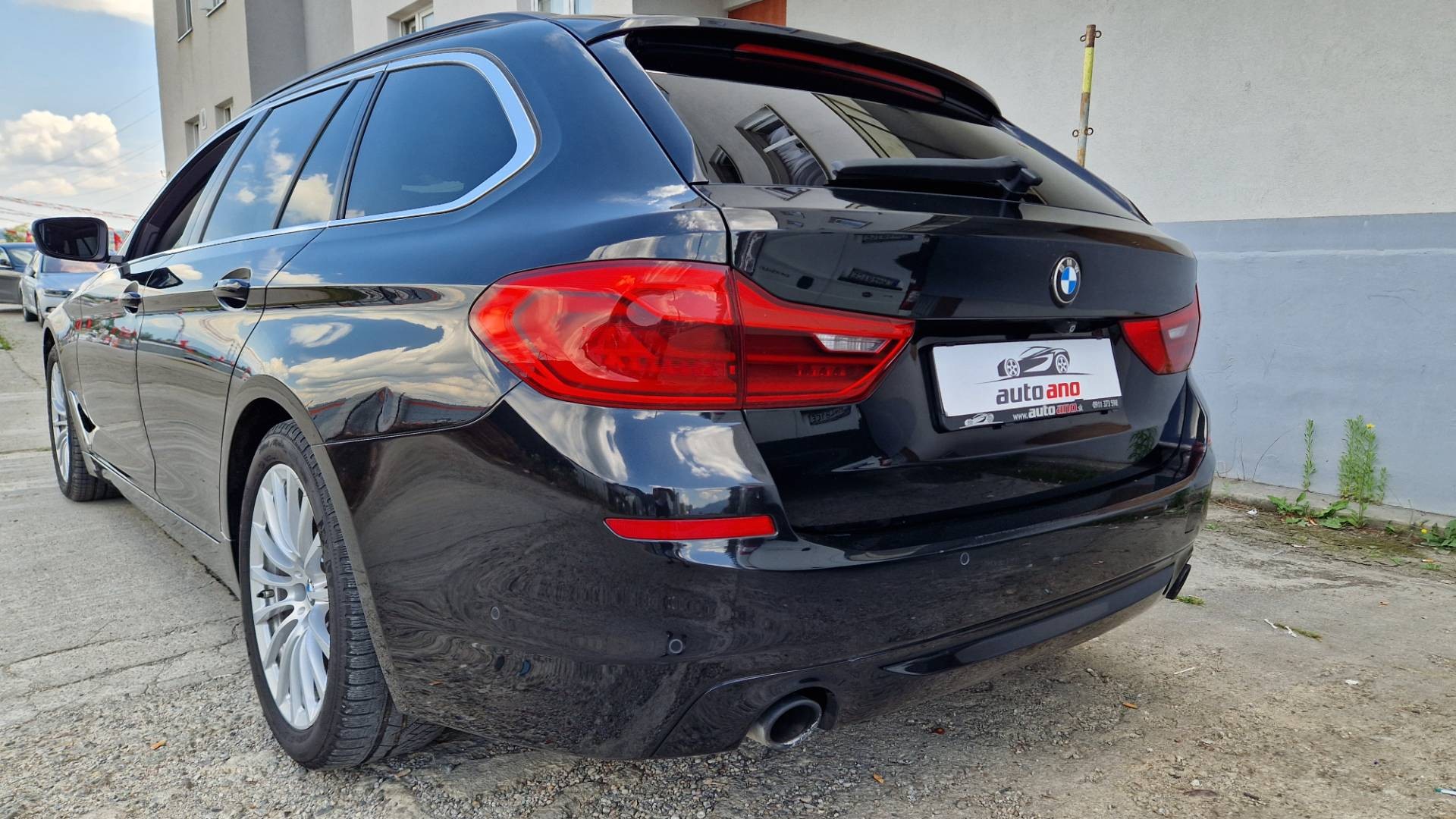 BMW Rad 5 Touring 530d xDrive A/T – Obrázok 69