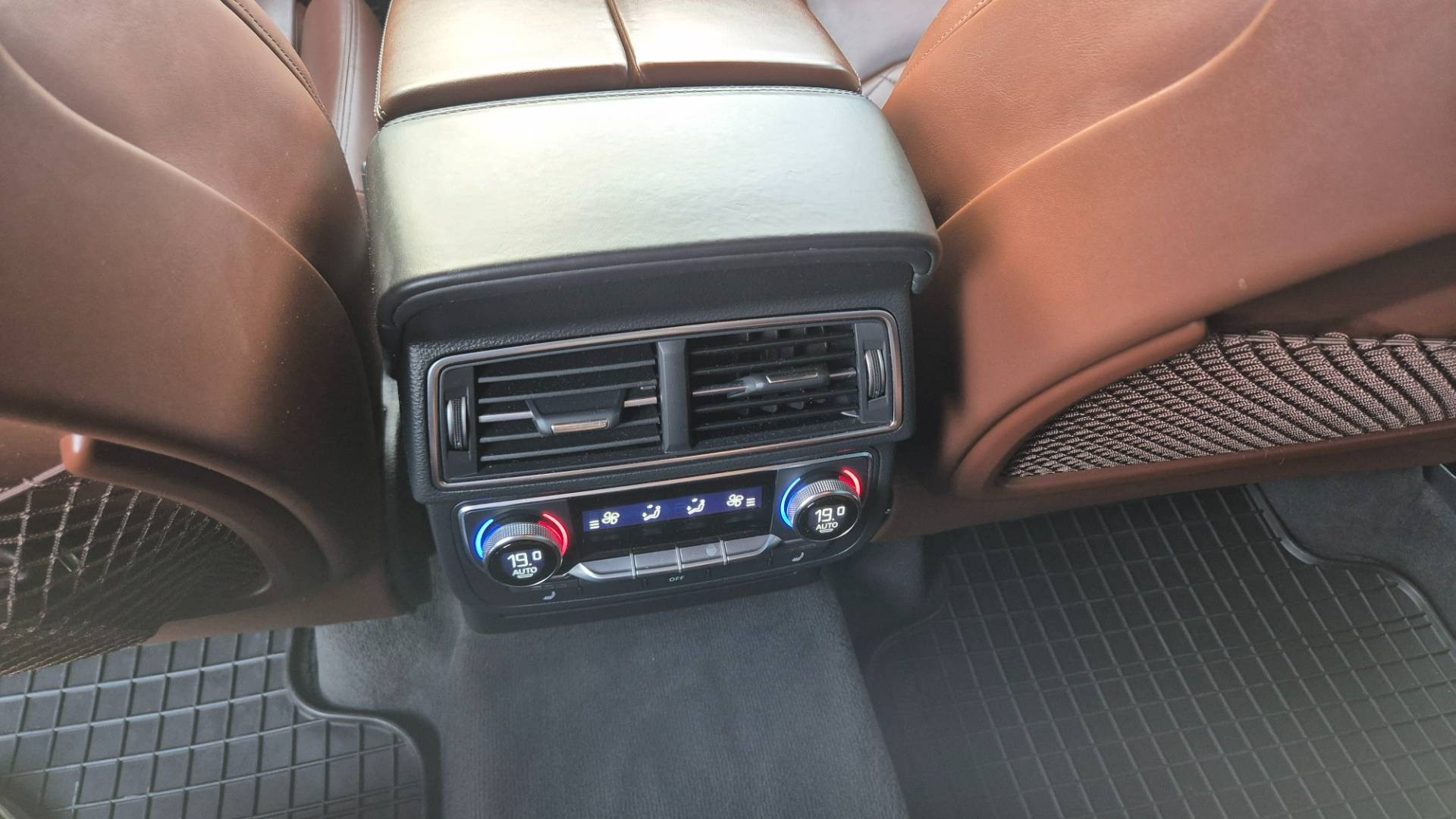 Audi SQ7 4.0 TDI 435k quattro tiptronic 8-st. – Obrázok 30