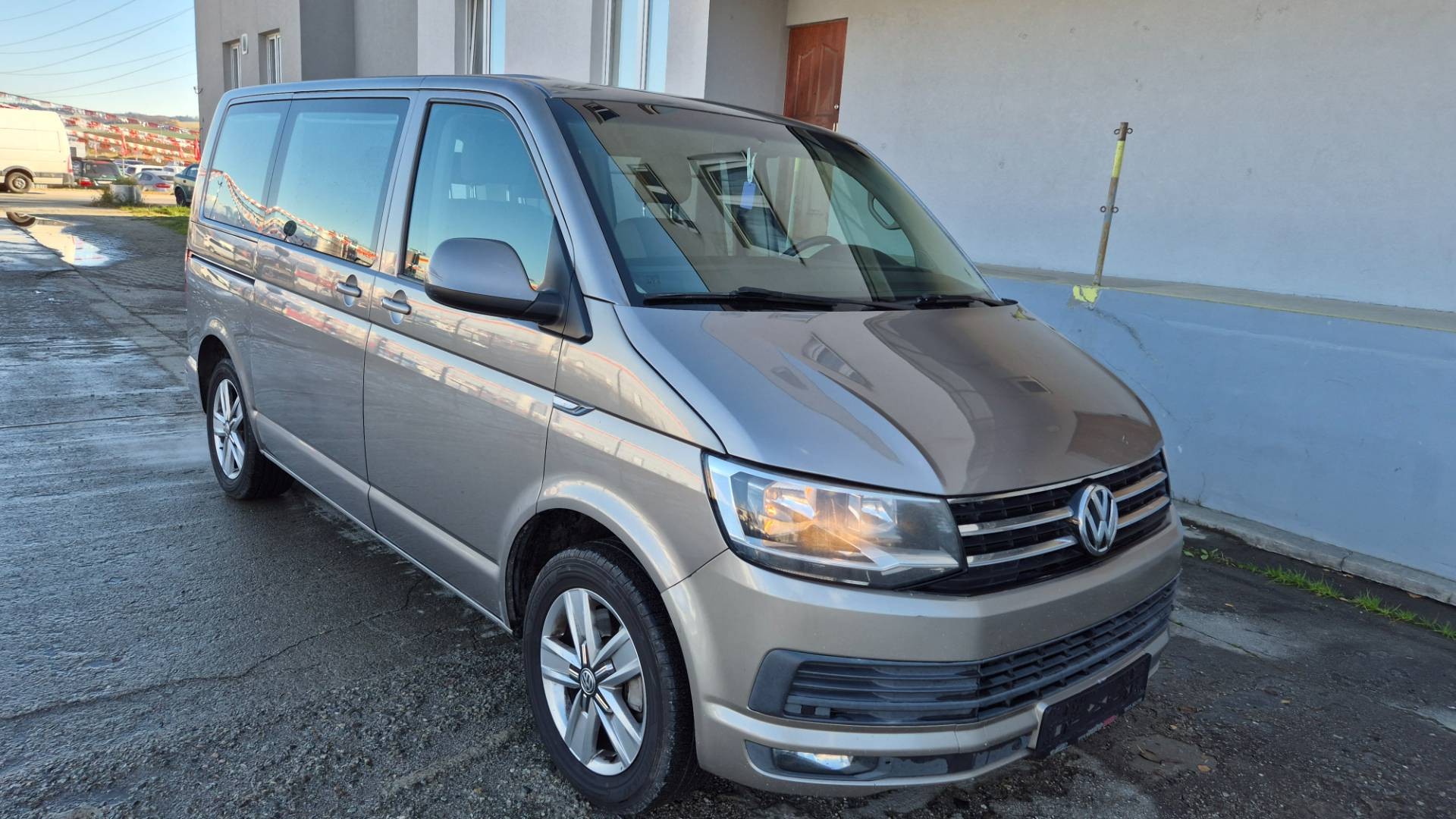 Volkswagen Multivan 2.0 TSI BMT Comfortline DSG – Obrázok 30